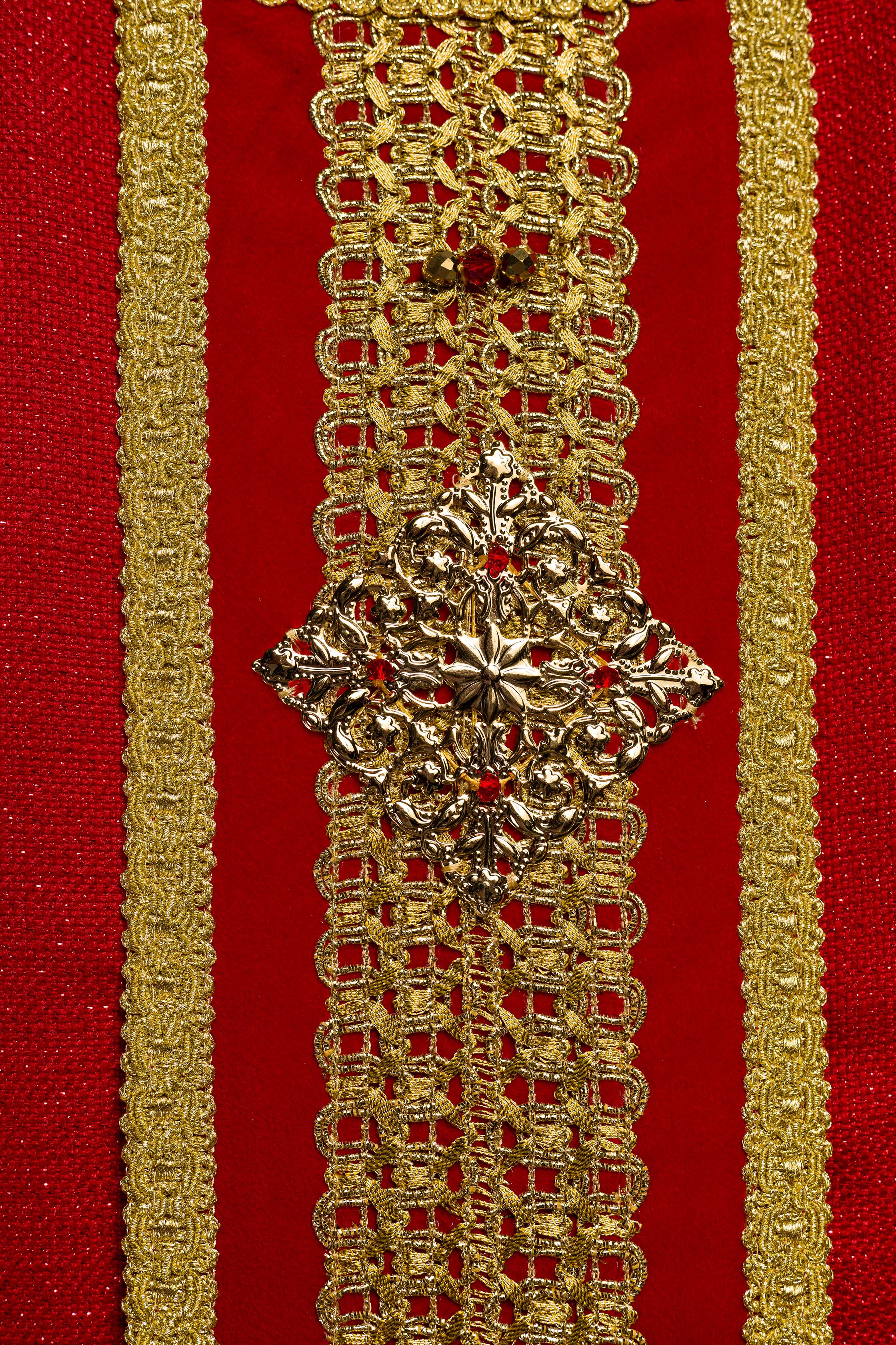 Handmade chasuble with natural stones Handmade 7001