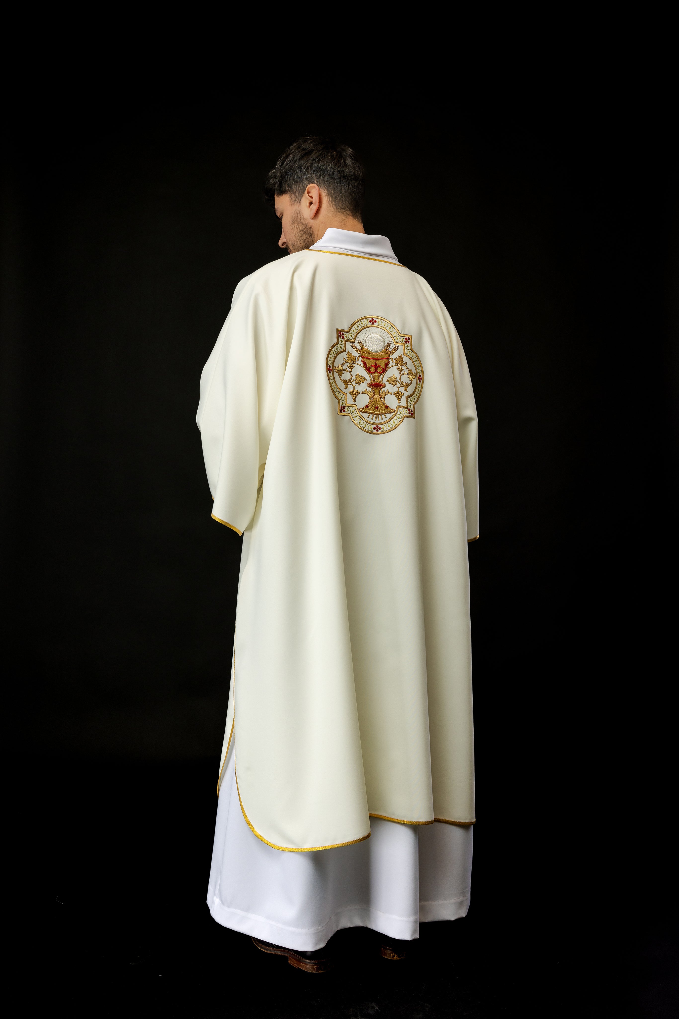 Dalmatyka z motywem Serca Pana Jezusa i Kielicha eucharystycznego - ORNATY.PL