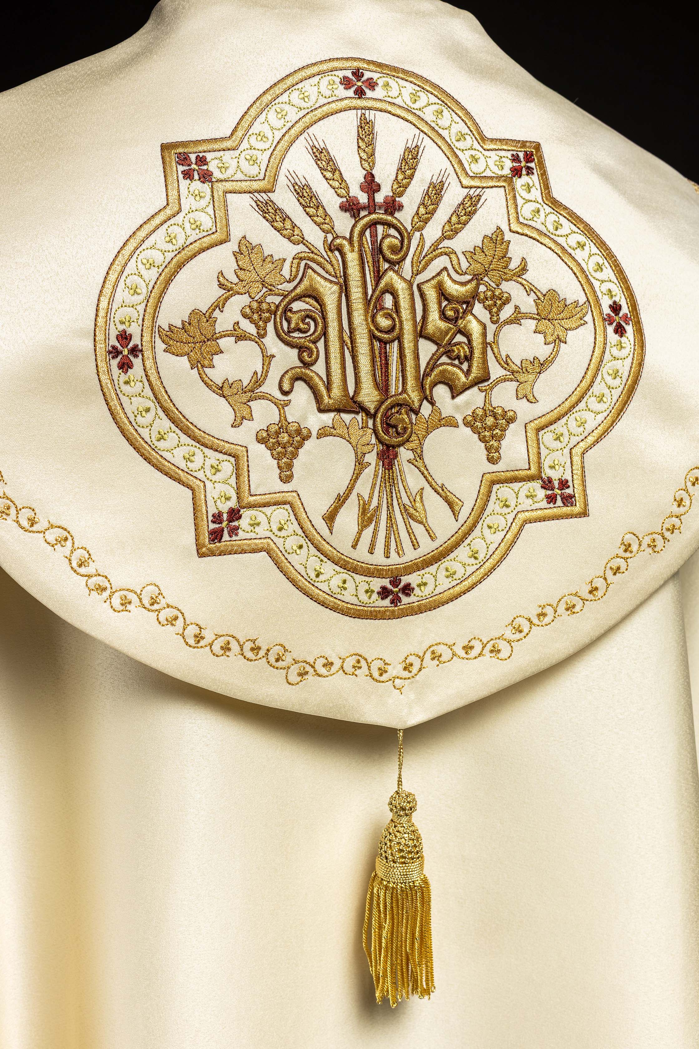 Liturgical cope with gold IHS motif - HAFTINAUSA.COM