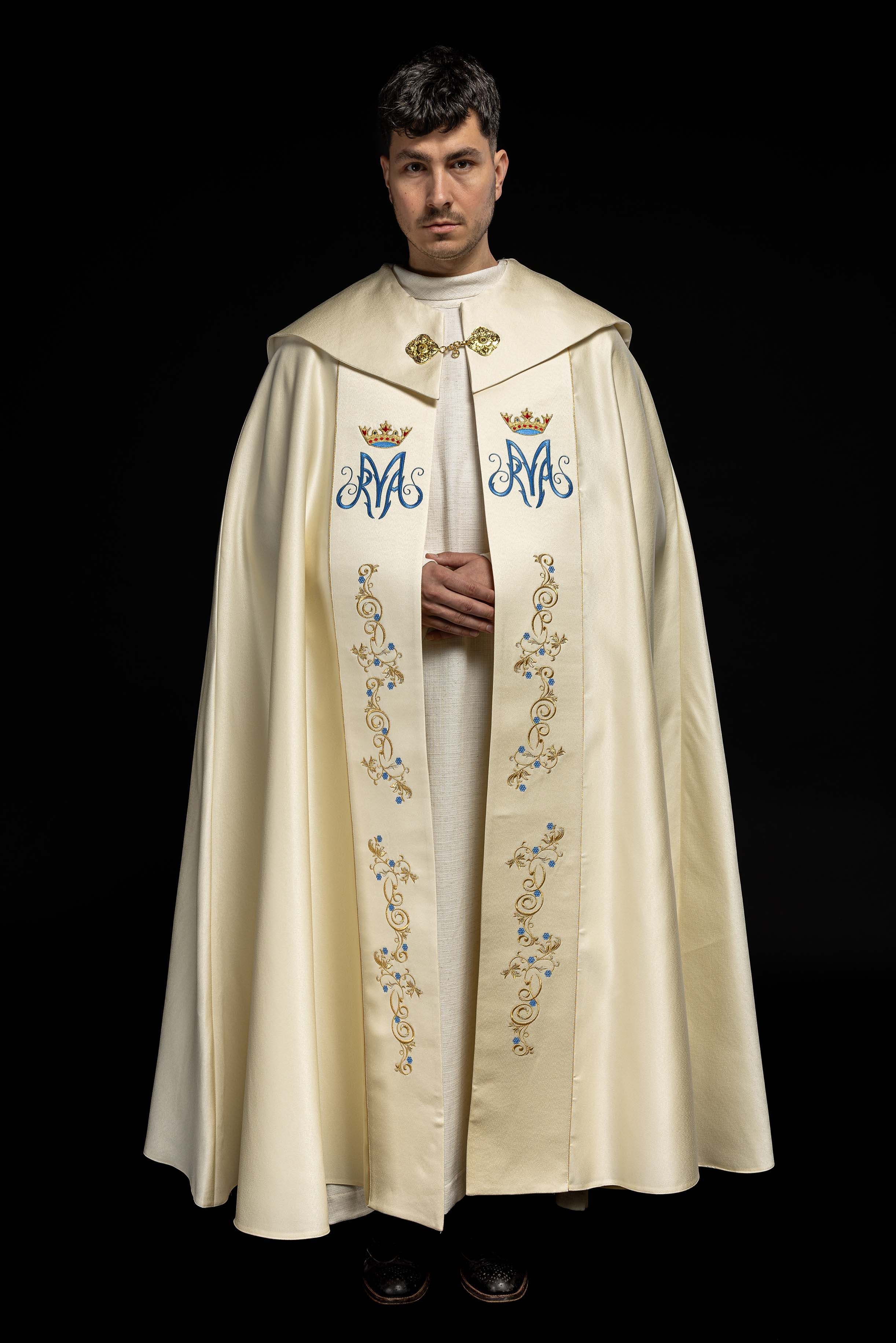 Embroidered Marian cope in ecru