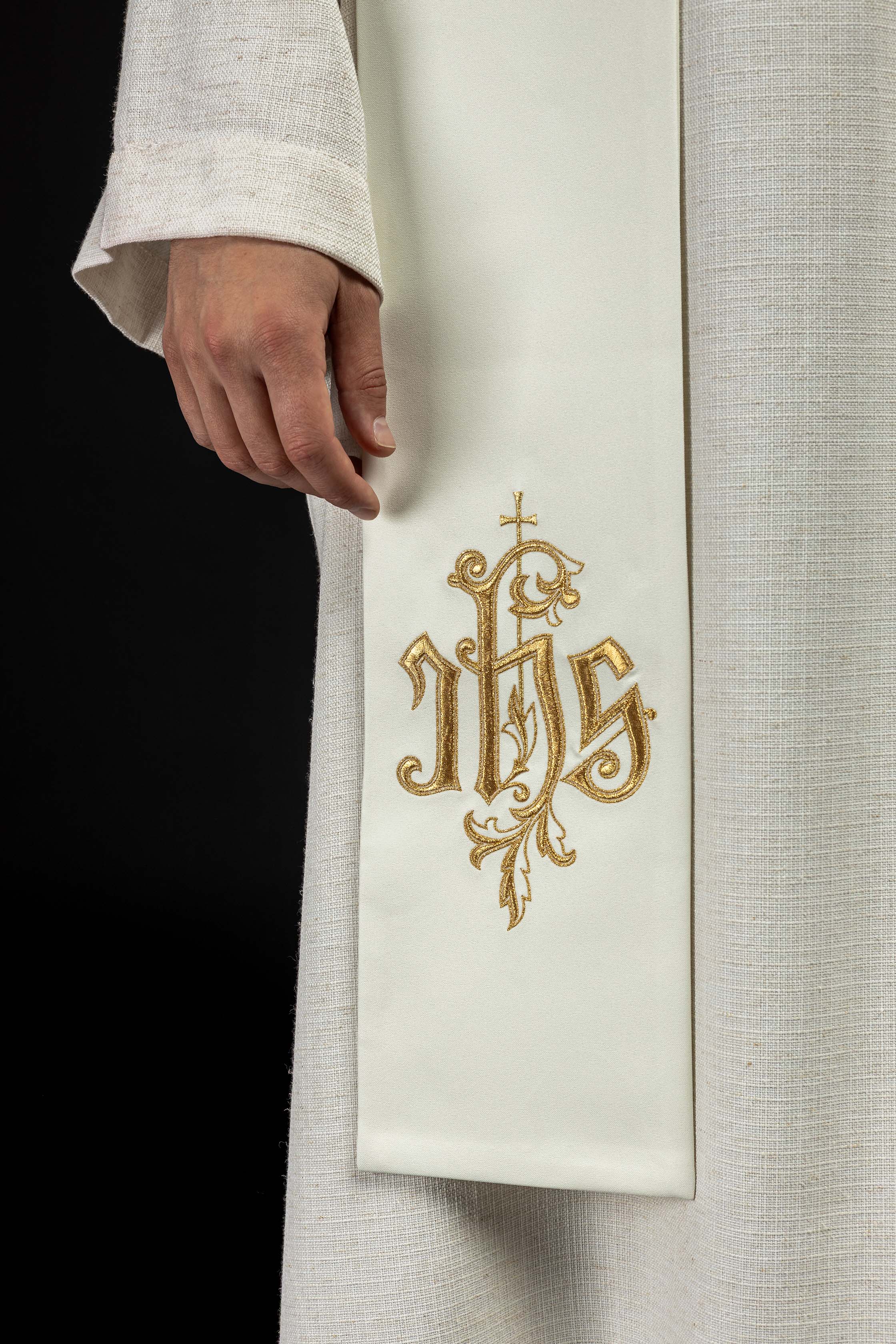 Ecru embroidered IHS stole - HAFTINAUSA.COM