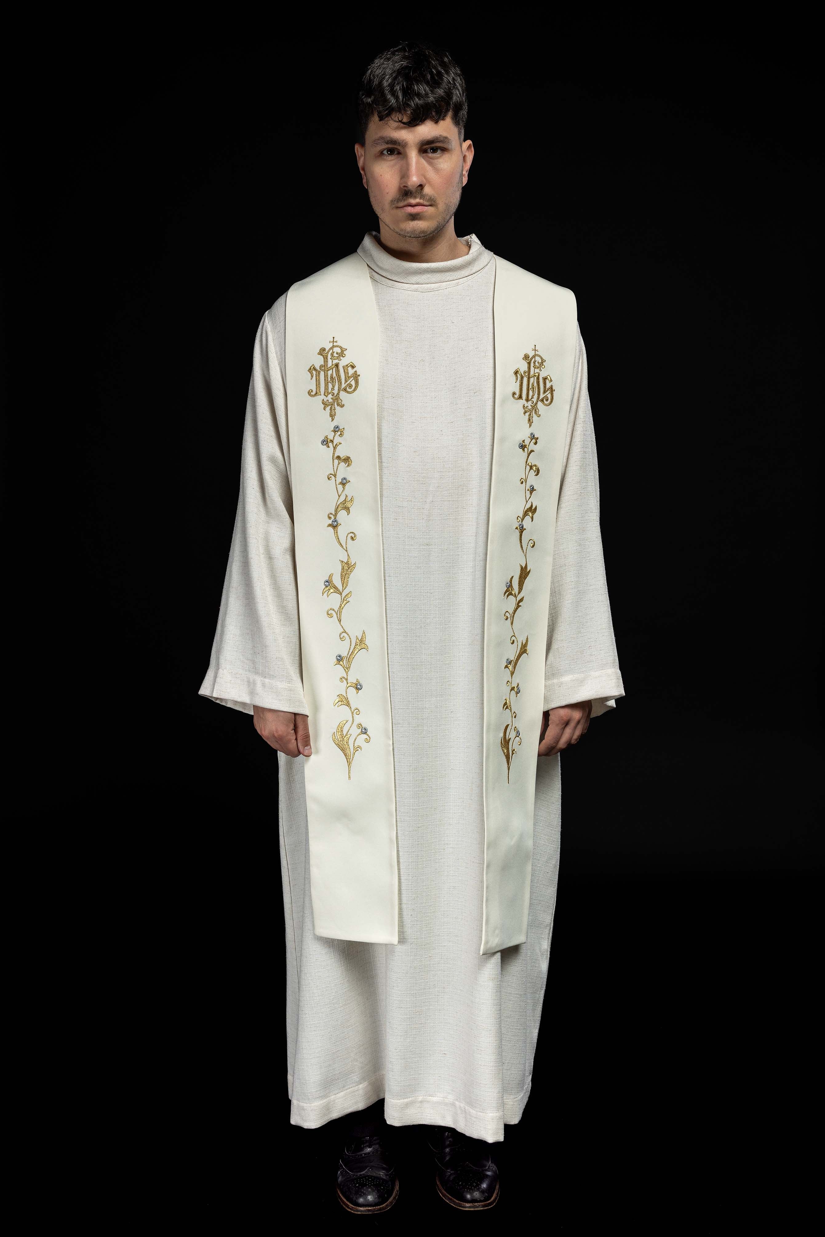 Ecru priestly stole embroidered with IHS on a cross - HAFTINAUSA.COM