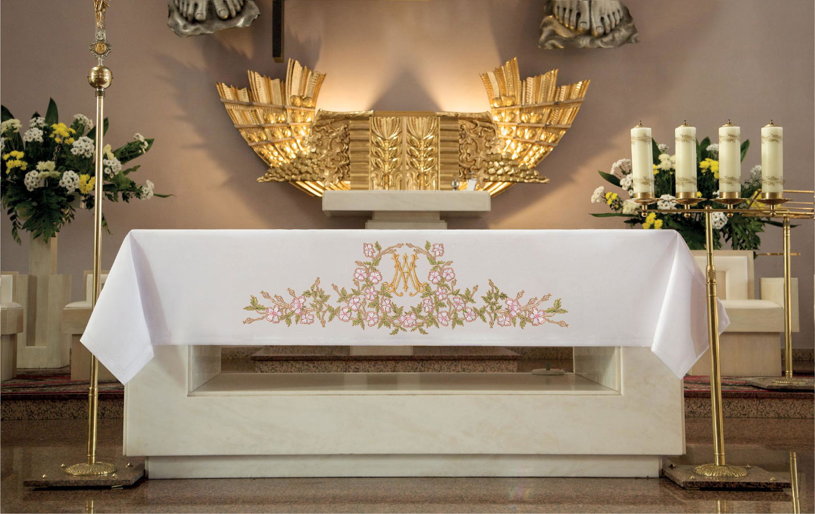 Altar tablecloth with Marian design - HAFTINAUSA.COM