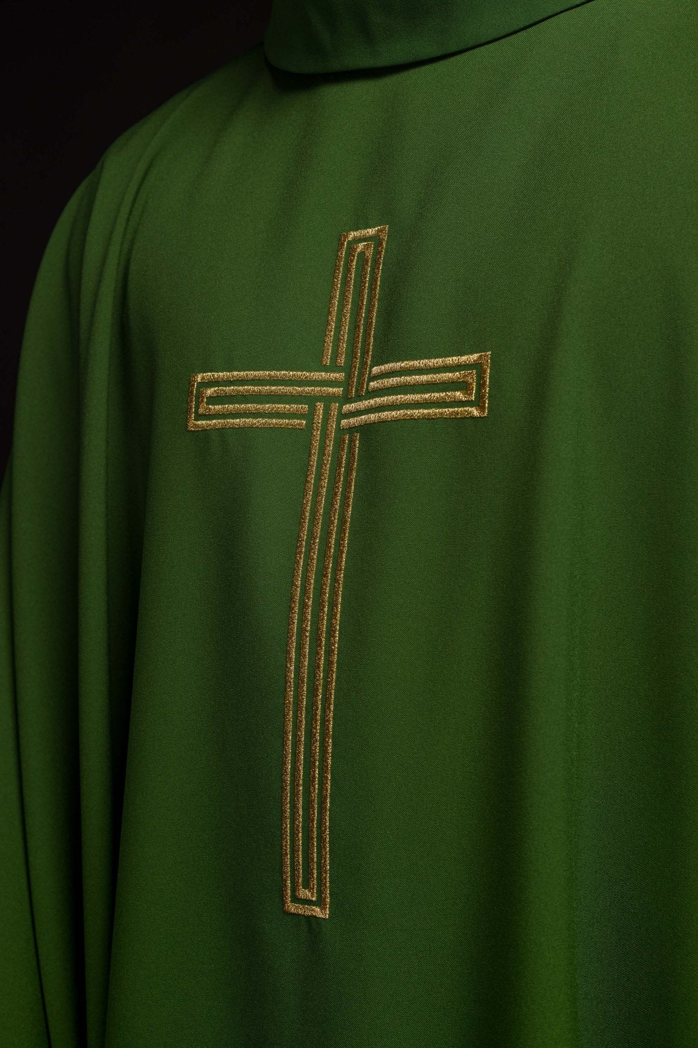 Chasuble embroidered with Green Cross KOR/018/01/12 ZIELONY - HAFTINAUSA.COM