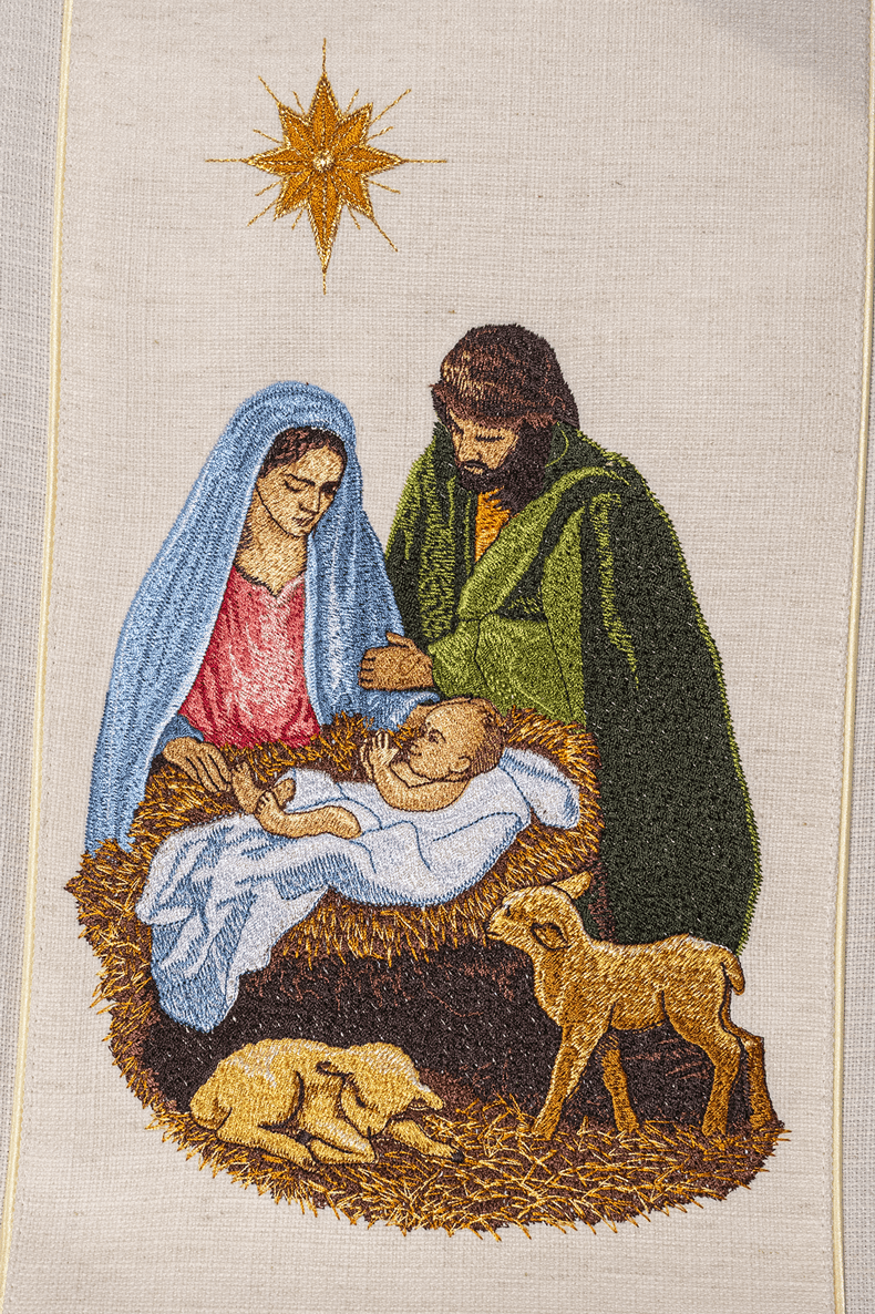 Chasuble embroidered with Holy Family motif in gold KOR/276/05/49 - HAFTINAUSA.COM
