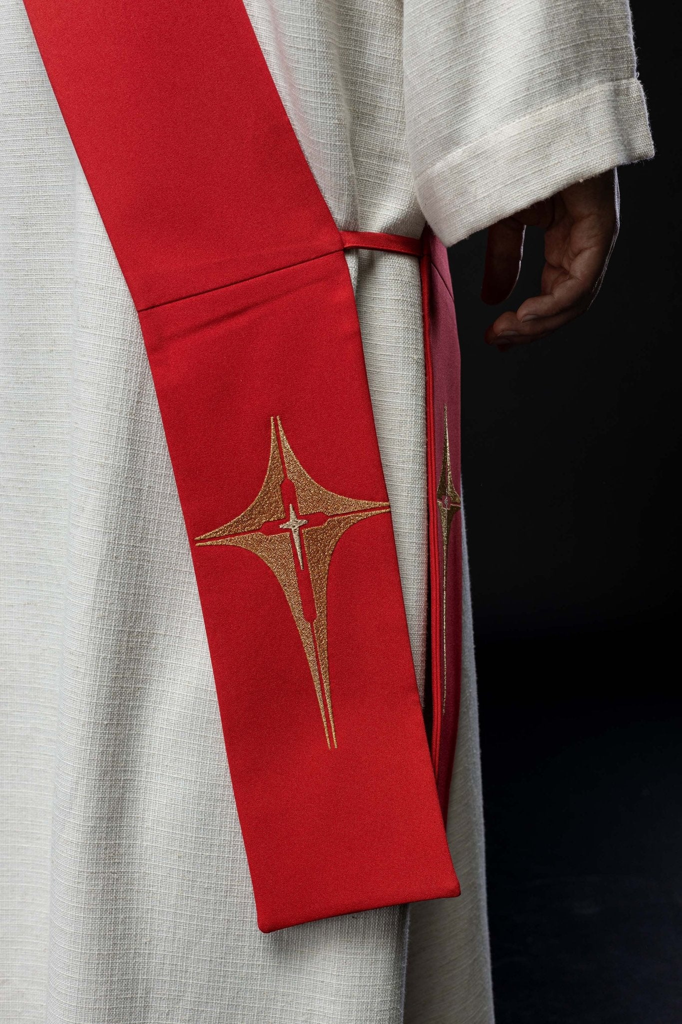 Deacon stole embroidered with a red Cross KSD/134/02/01 CZERWONY - HAFTINAUSA.COM