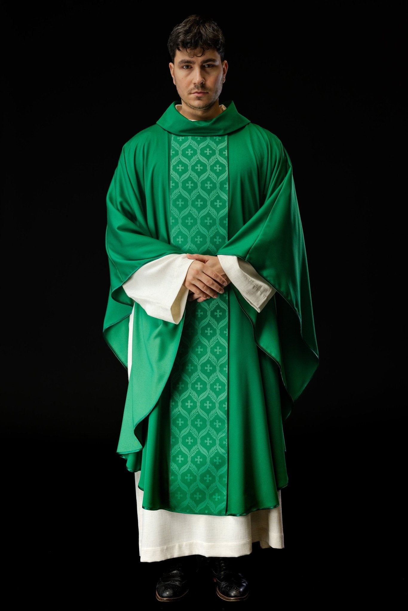 Green chasuble with jacquard cross belt KOR/402/01/53 - HAFTINAUSA.COM