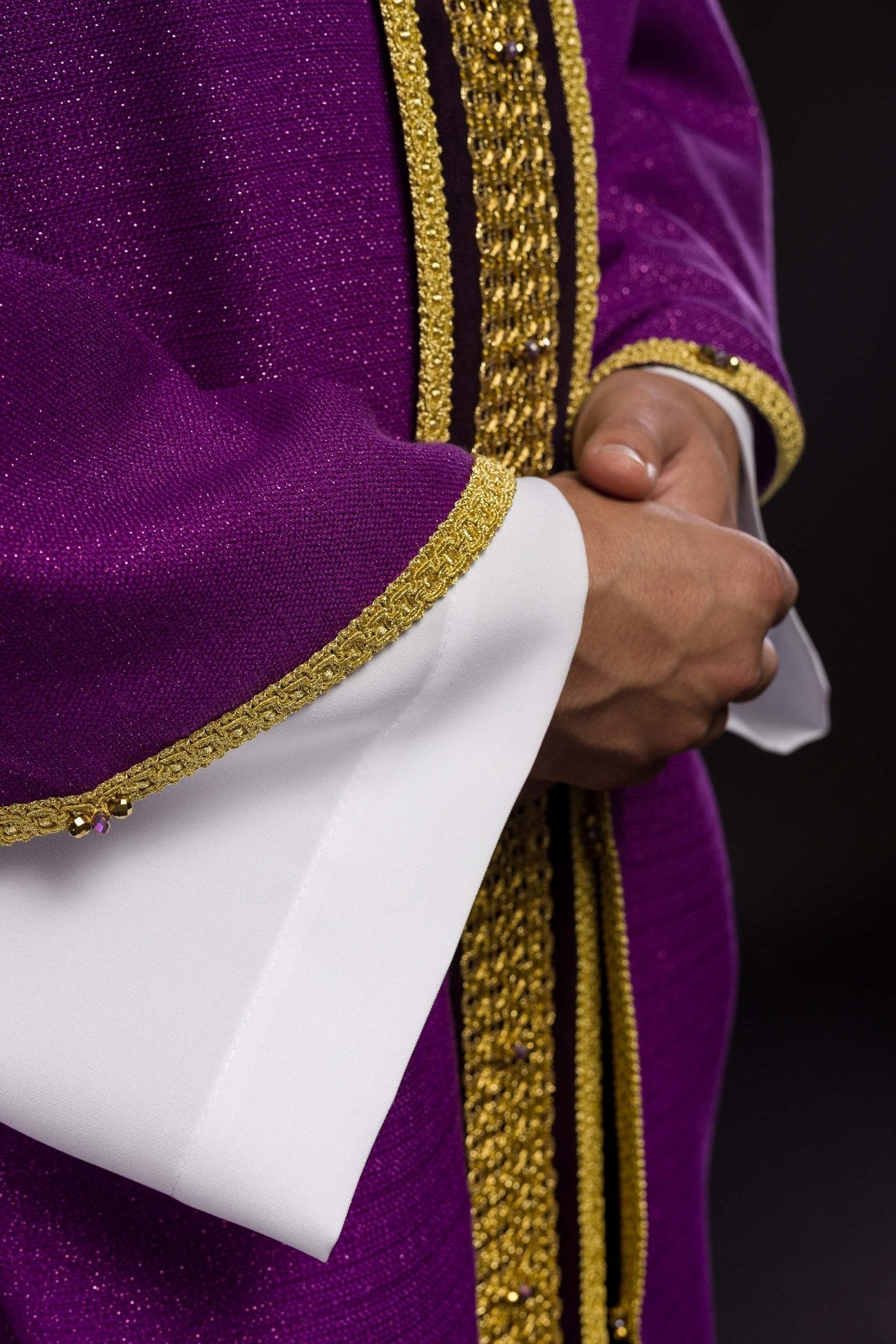Handmade chasuble with natural stones Handmade 7001 HM/7001/03/71/PA03 - HAFTINAUSA.COM