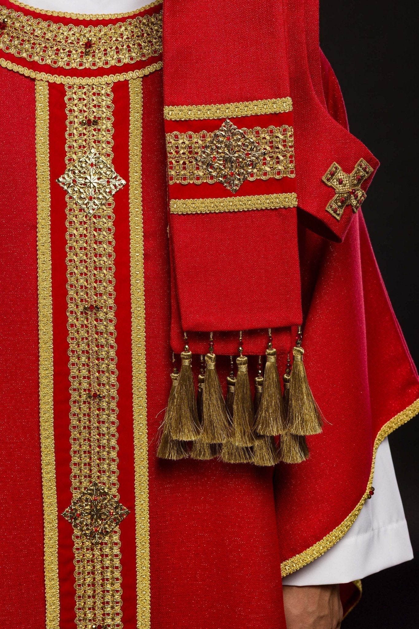 Handmade chasuble with natural stones Handmade 7001 HM/7001/02/71/PA02 - HAFTINAUSA.COM