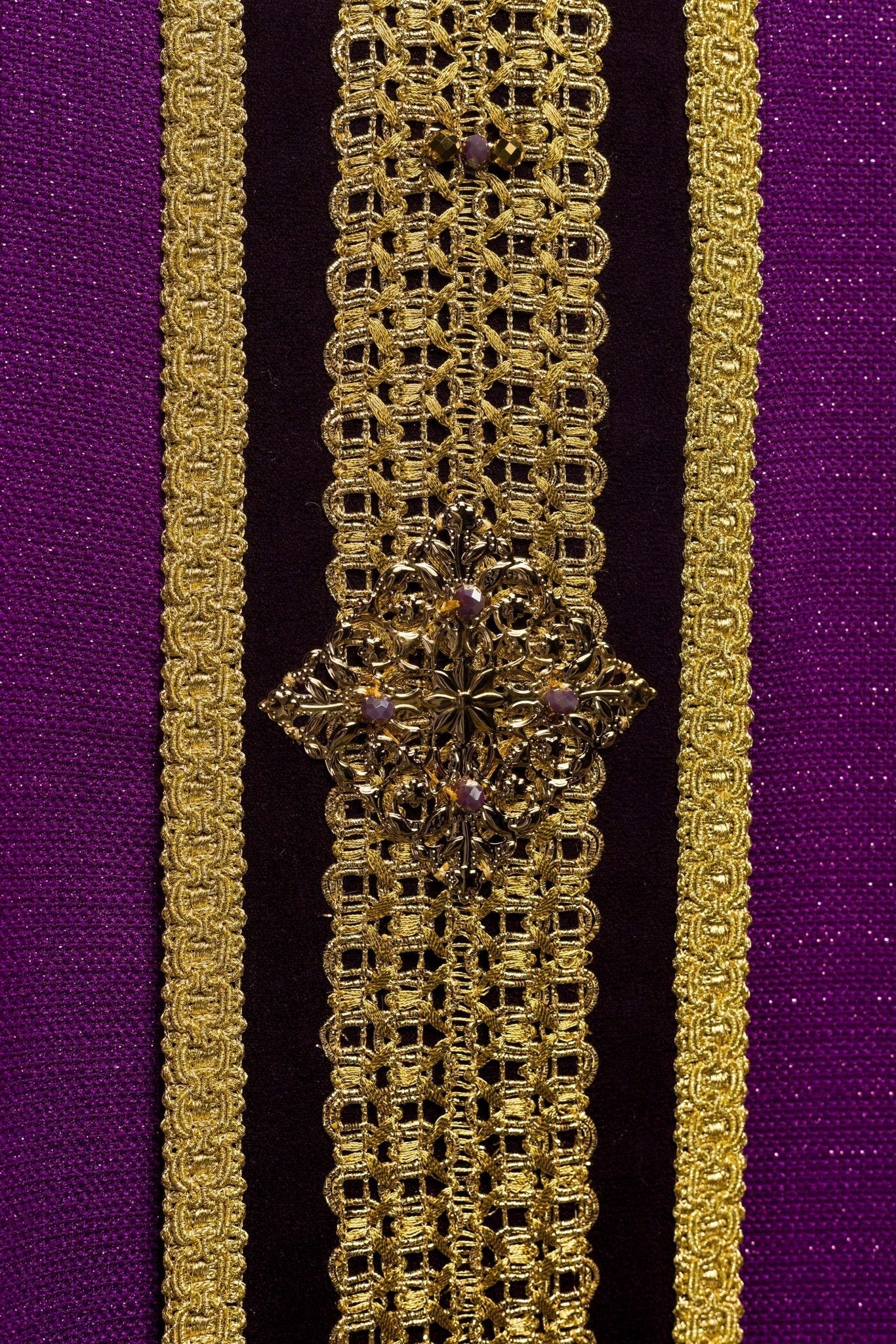Handmade chasuble with natural stones Handmade 7001 HM/7001/03/71/PA03 - HAFTINAUSA.COM