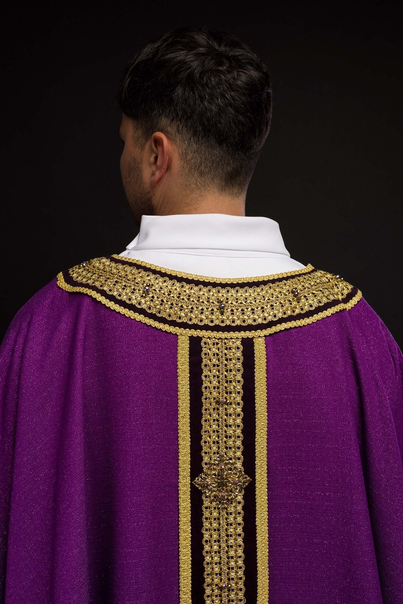 Handmade chasuble with natural stones Handmade 7001 HM/7001/03/71/PA03 - HAFTINAUSA.COM