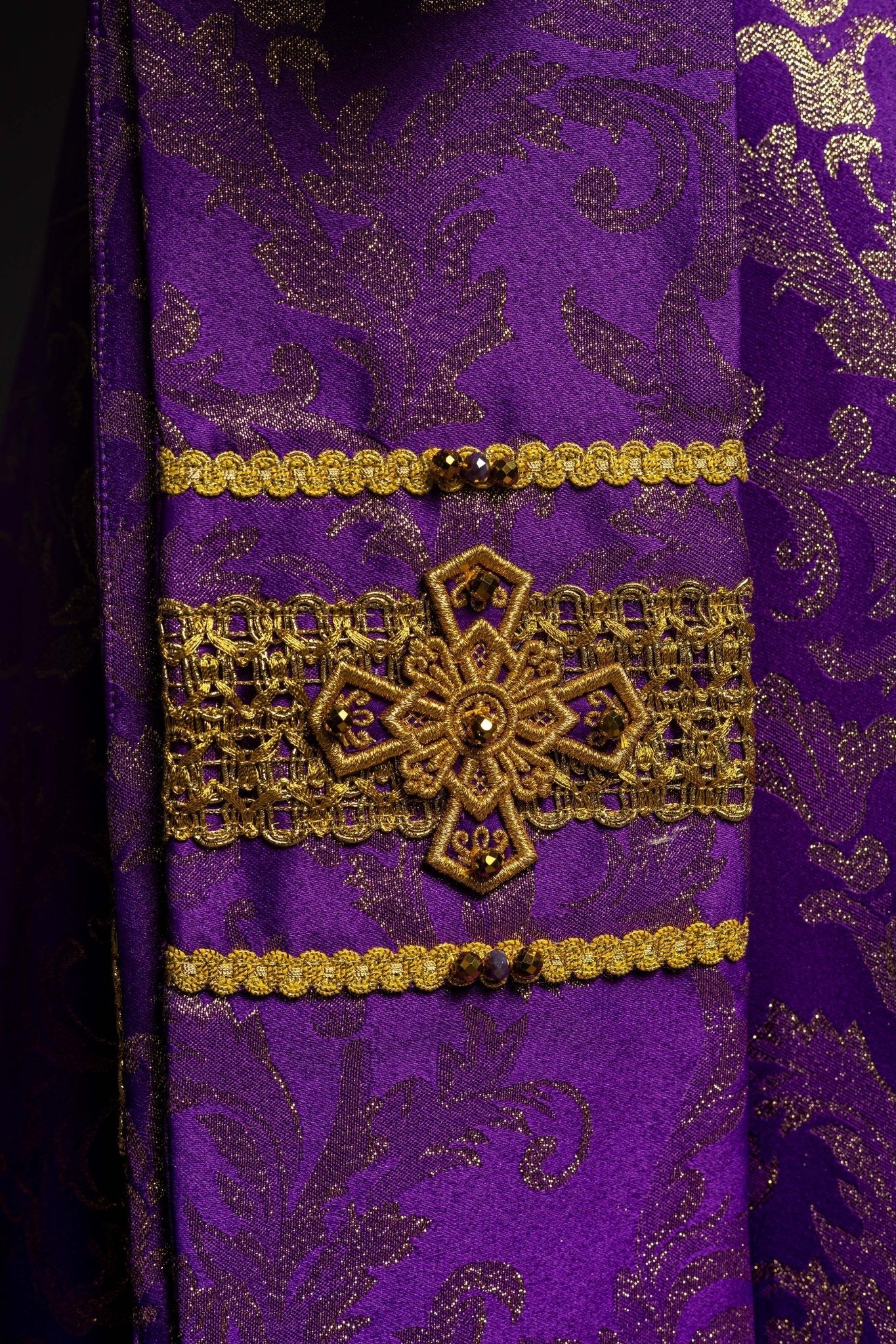 Handmade chasuble with natural stones Handmade 7010 Purple HM/7010/03/90 - HAFTINAUSA.COM