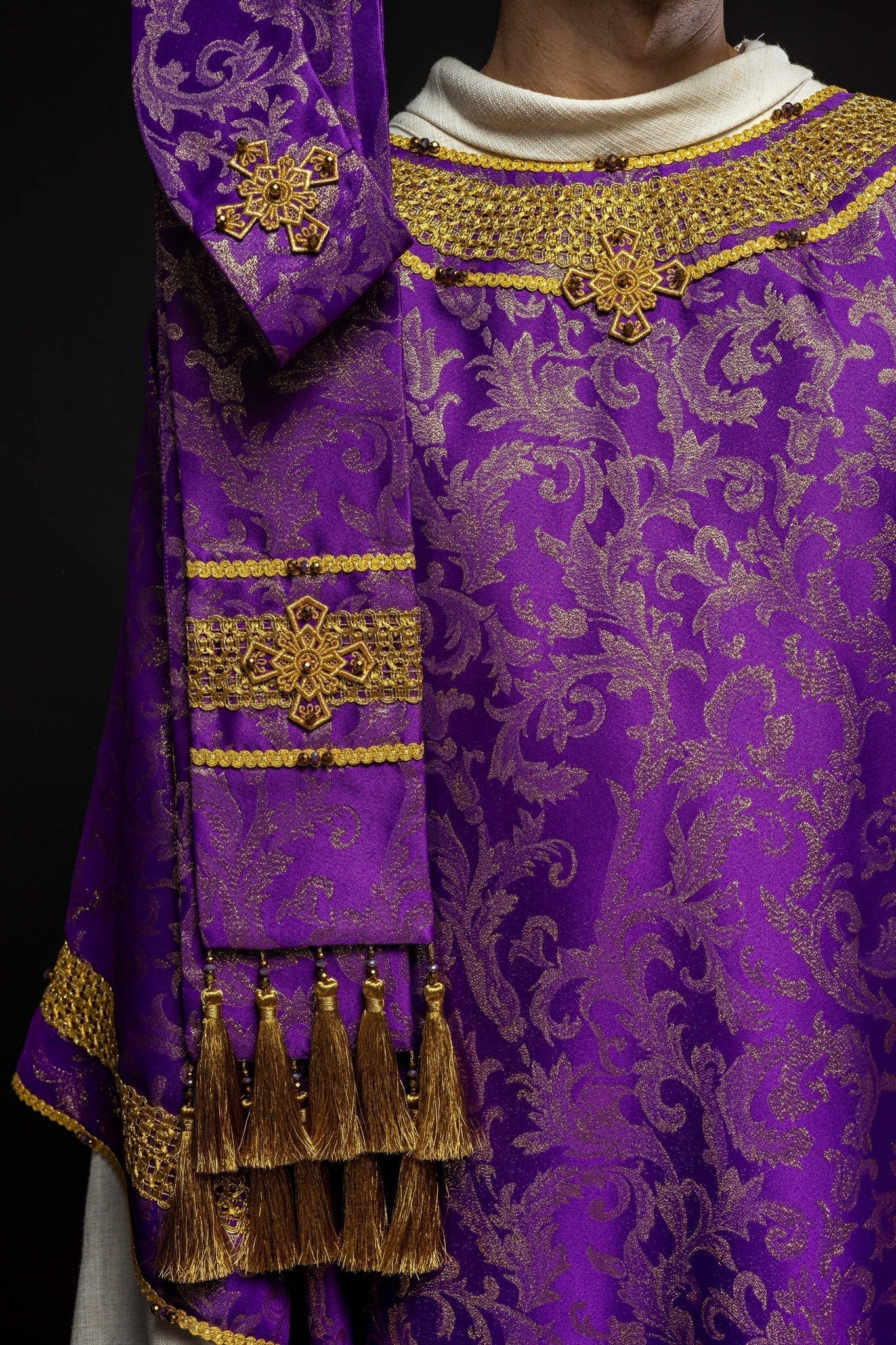 Handmade chasuble with natural stones Handmade 7010 Purple HM/7010/03/90 - HAFTINAUSA.COM