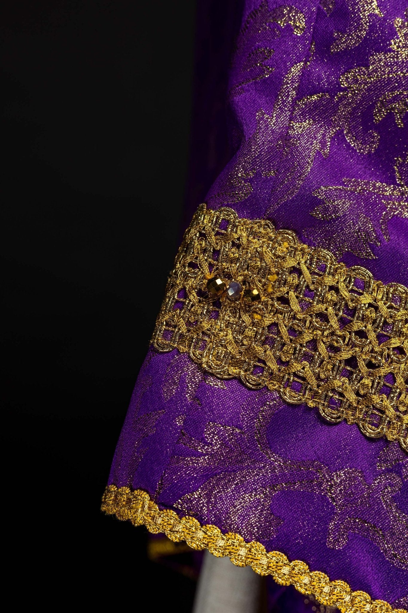 Handmade chasuble with natural stones Handmade 7010 Purple HM/7010/03/90 - HAFTINAUSA.COM
