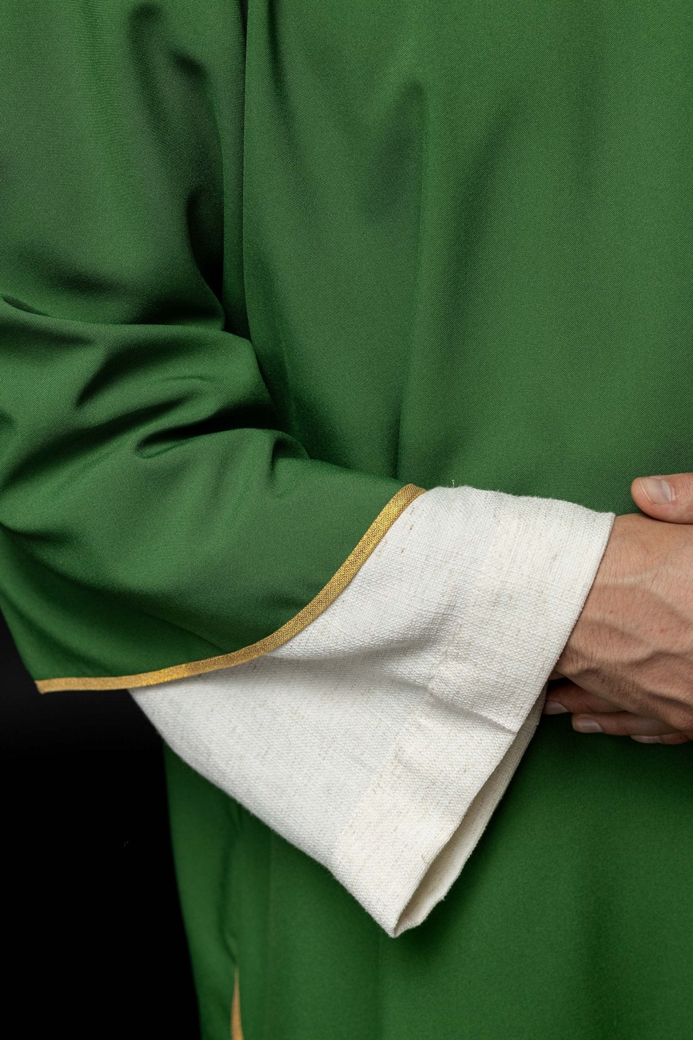 Plain dalmatic in green with gold trim KDL/1002/01/12/D - HAFTINAUSA.COM