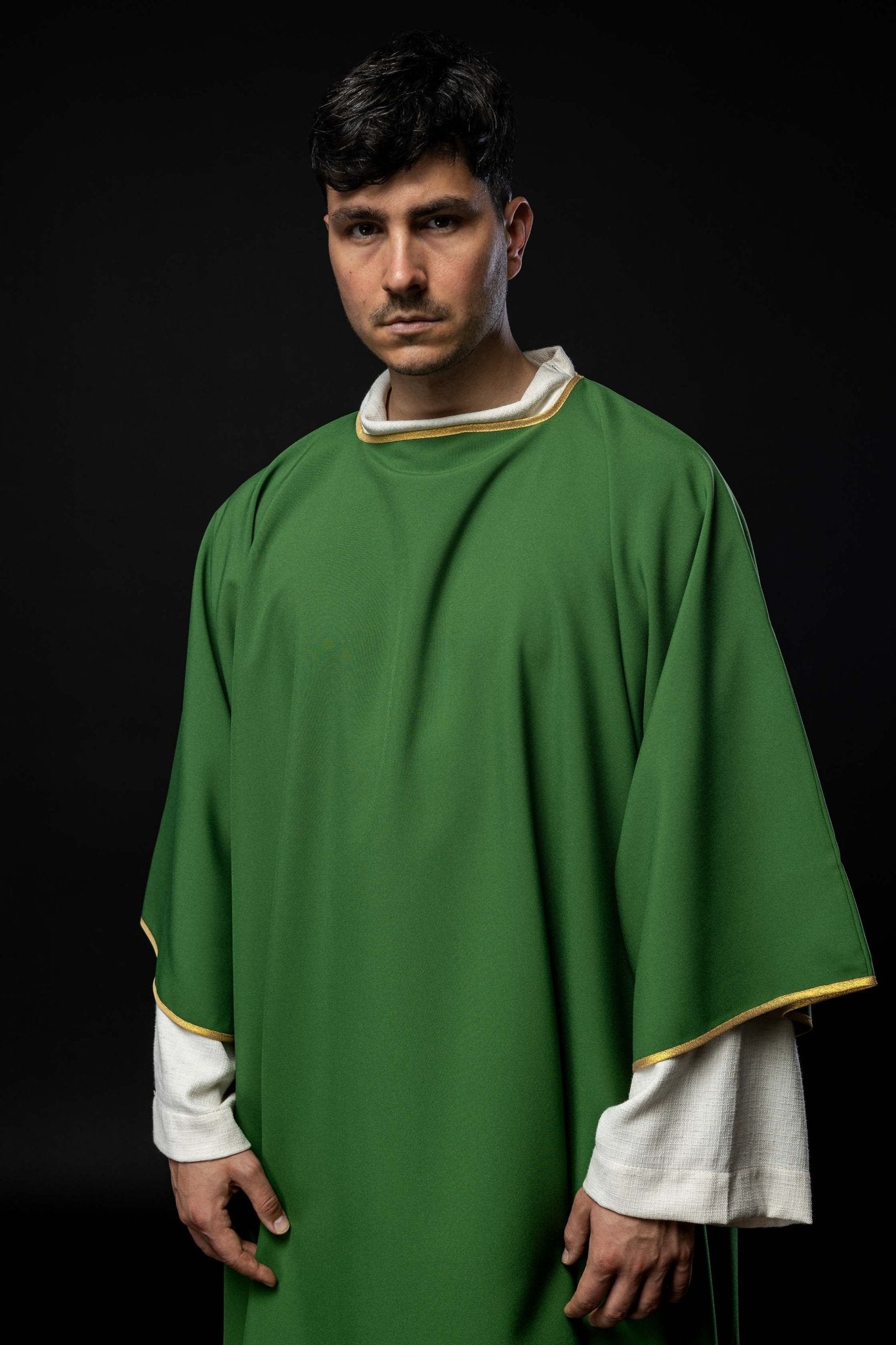Plain dalmatic in green with gold trim KDL/1002/01/12/D - HAFTINAUSA.COM