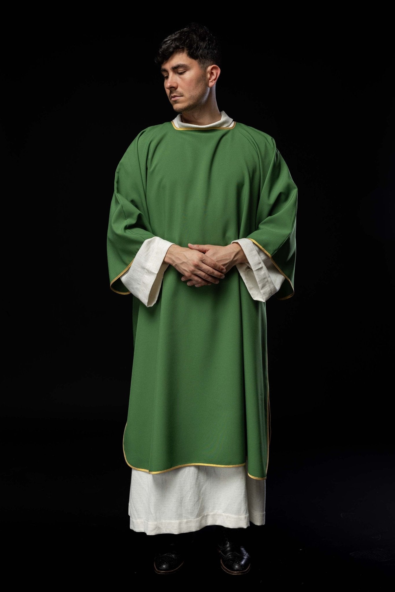 Plain dalmatic in green with gold trim KDL/1002/01/12/D - HAFTINAUSA.COM