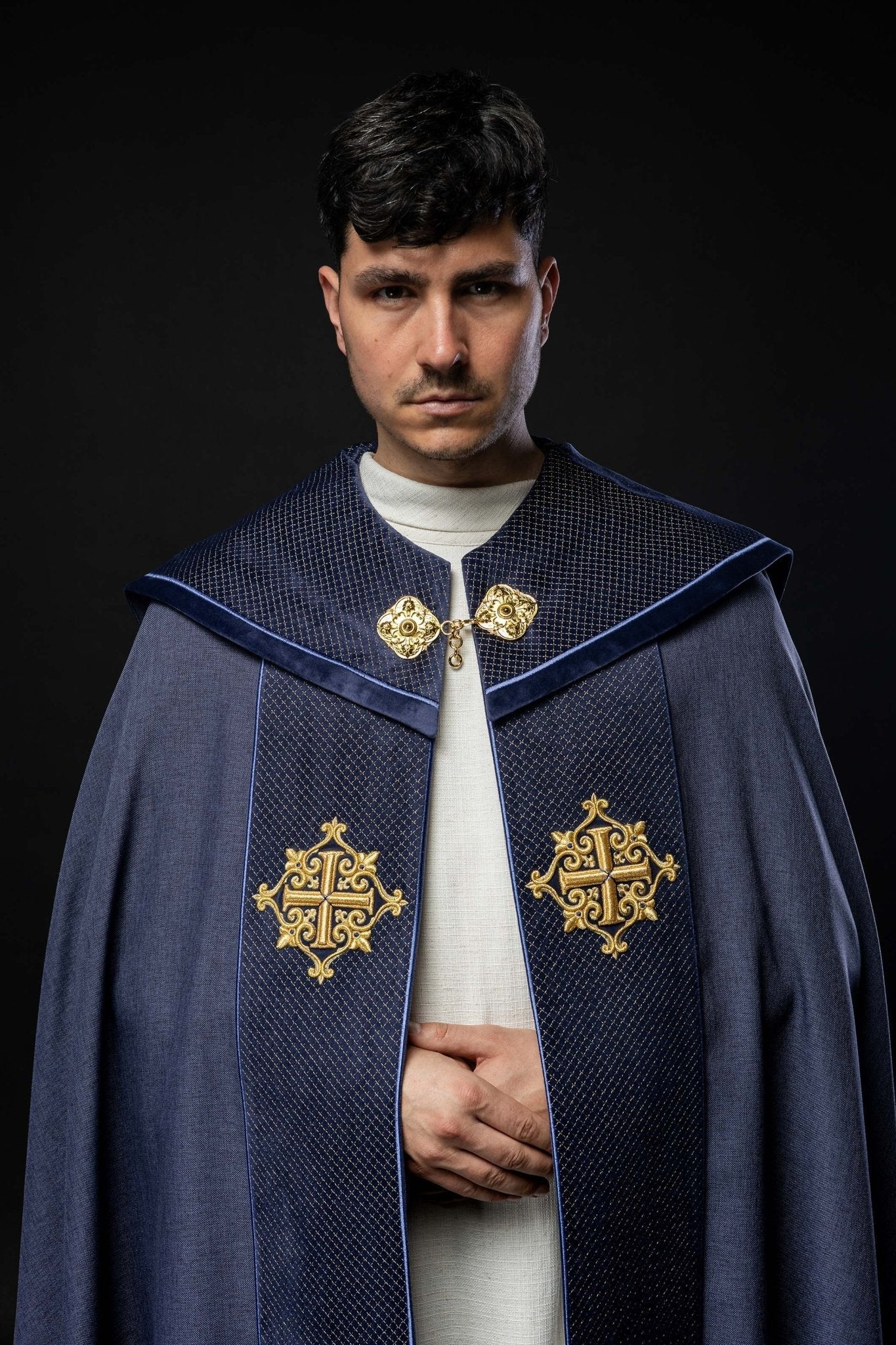 Purple cope with a velvet sash and cross embroidery LE/3029/03 145cm - HAFTINAUSA.COM