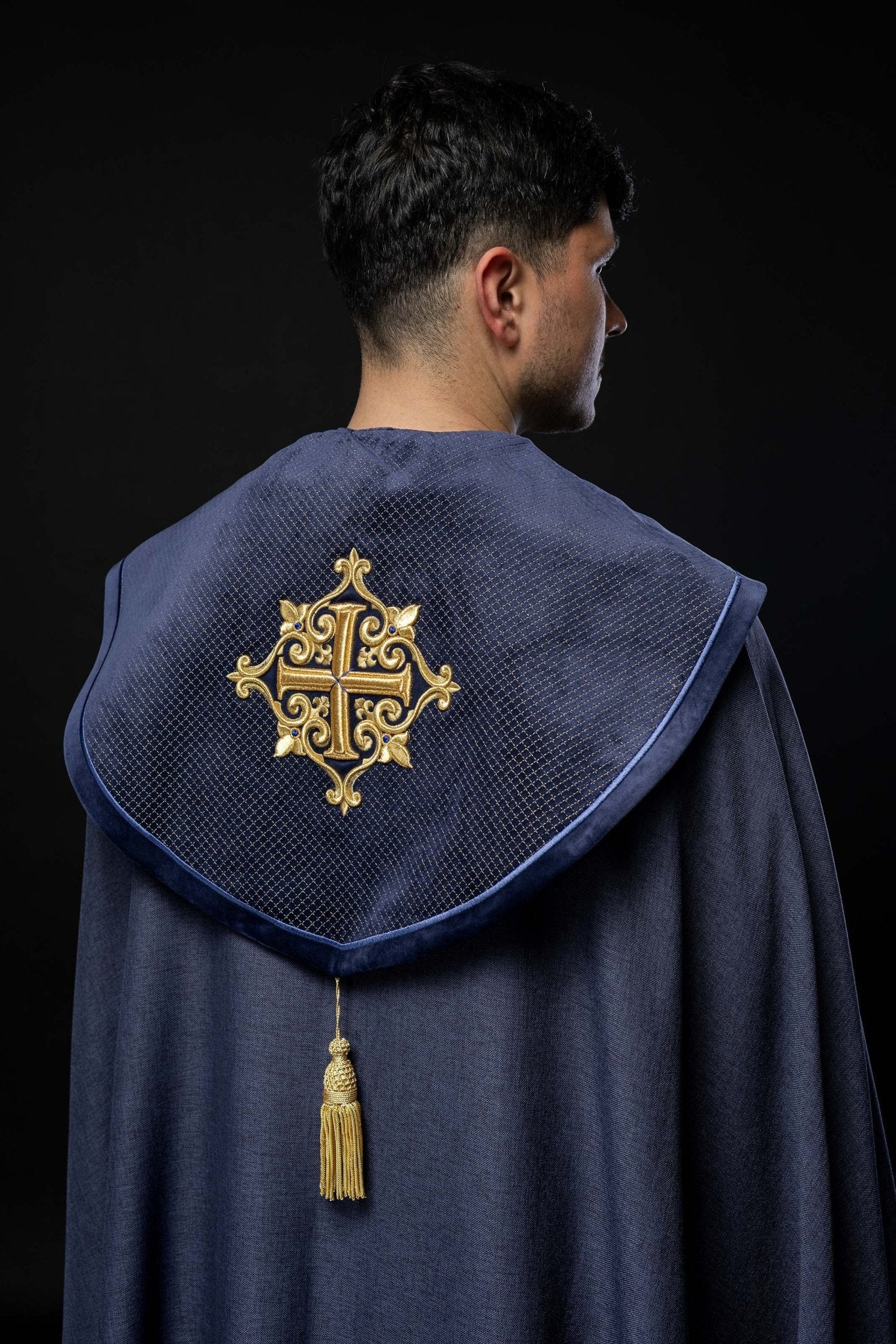 Purple cope with a velvet sash and cross embroidery LE/3029/03 145cm - HAFTINAUSA.COM