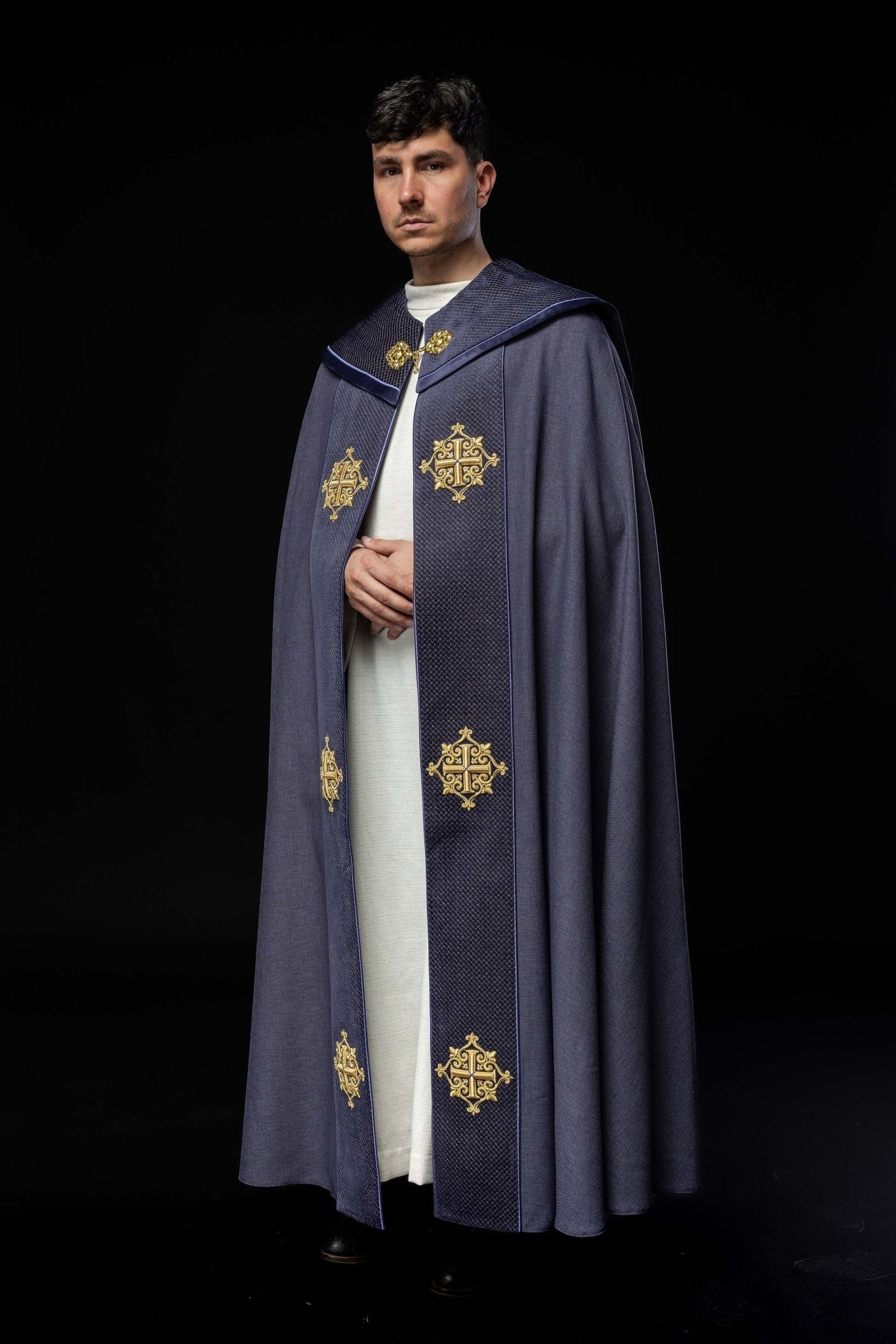 Purple cope with a velvet sash and cross embroidery LE/3029/03 145cm - HAFTINAUSA.COM