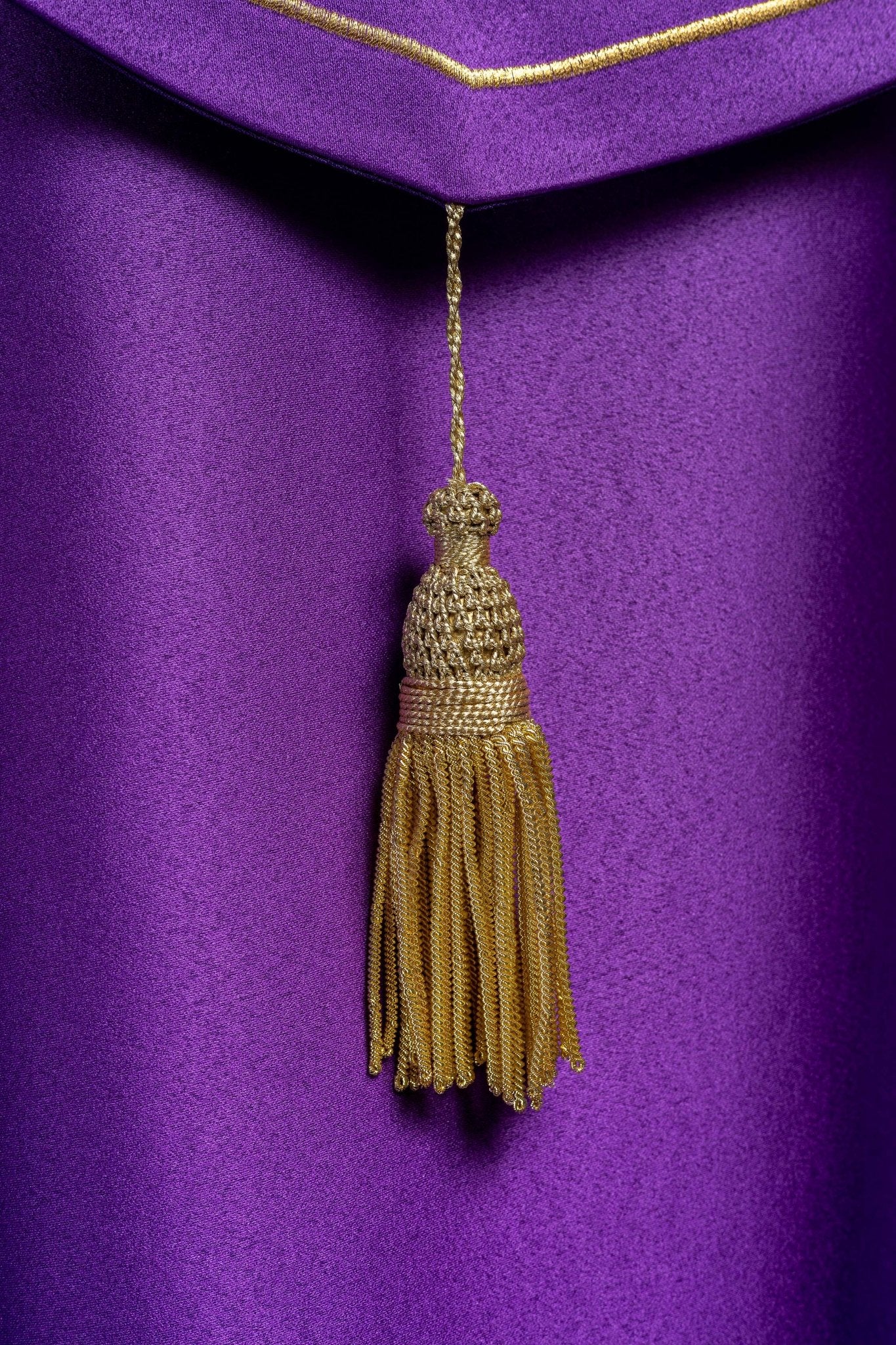 Purple liturgical cope with JHS symbol KKP/023/03/20 FIOLET SAT. POMPON 145cm - HAFTINAUSA.COM