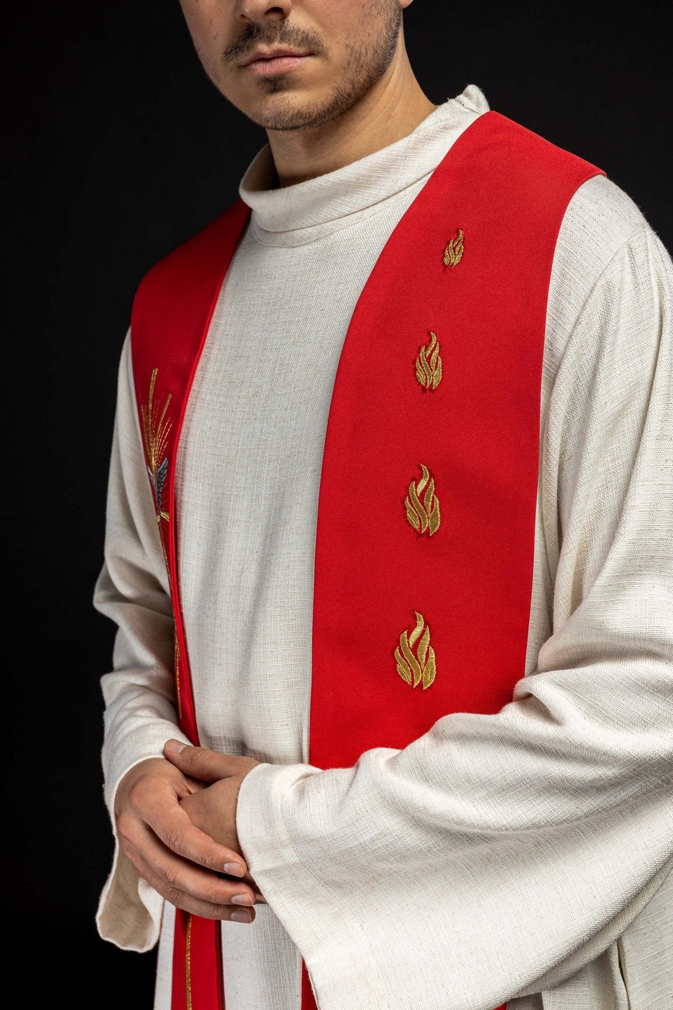 Red embroidered Holy Spirit and tongues of fire stole KST/030/02/01 CZERWONY - HAFTINAUSA.COM