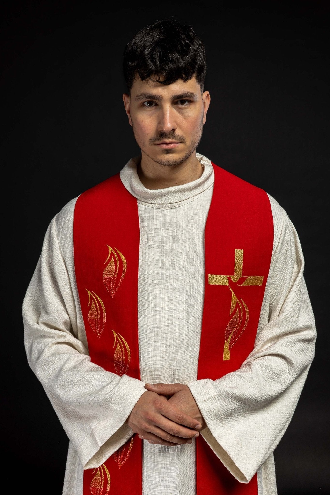 Red stole with embroidered Holy Spirit, cross, and tongues of fire KST/216/02/62 CZERWONY - HAFTINAUSA.COM