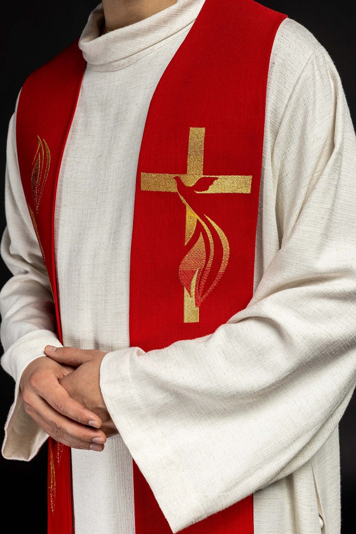 Red stole with embroidered Holy Spirit, cross, and tongues of fire KST/216/02/62 CZERWONY - HAFTINAUSA.COM