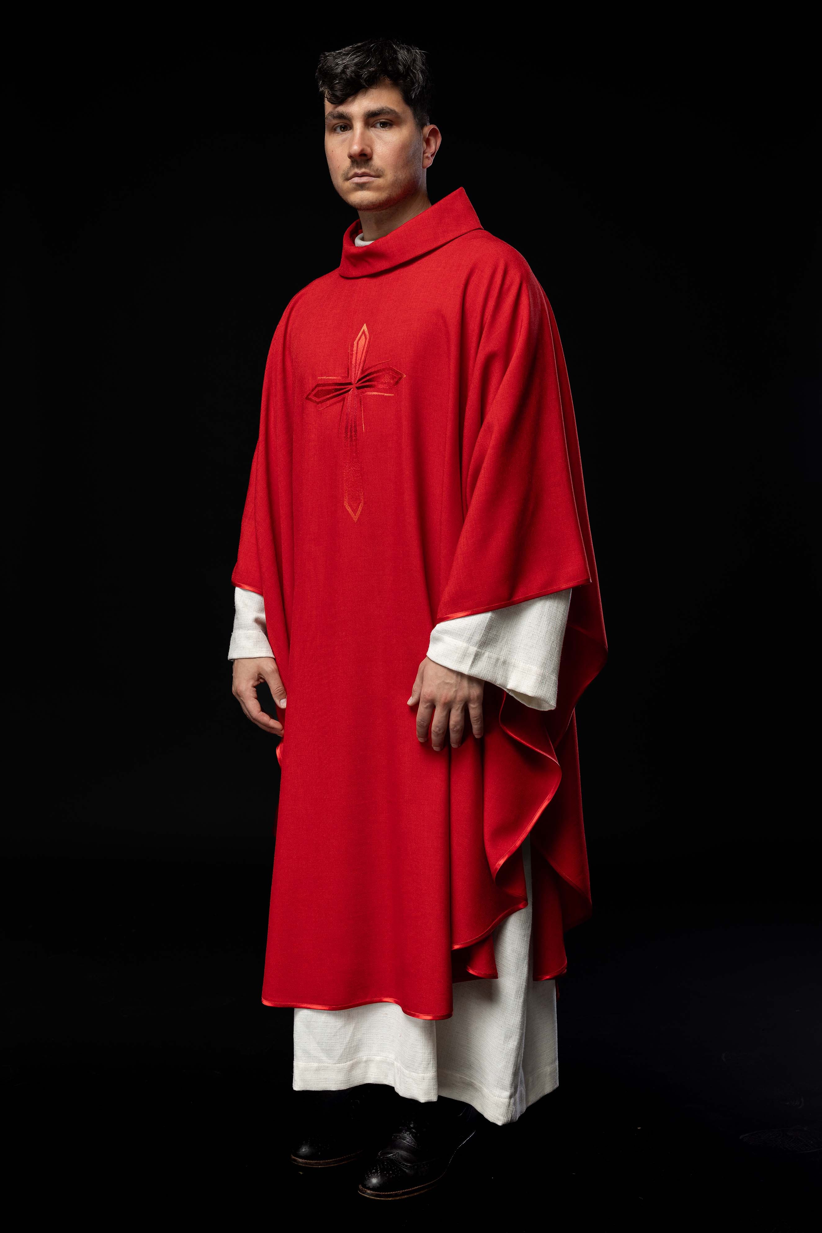 Chasuble embroidered with ecru Cross