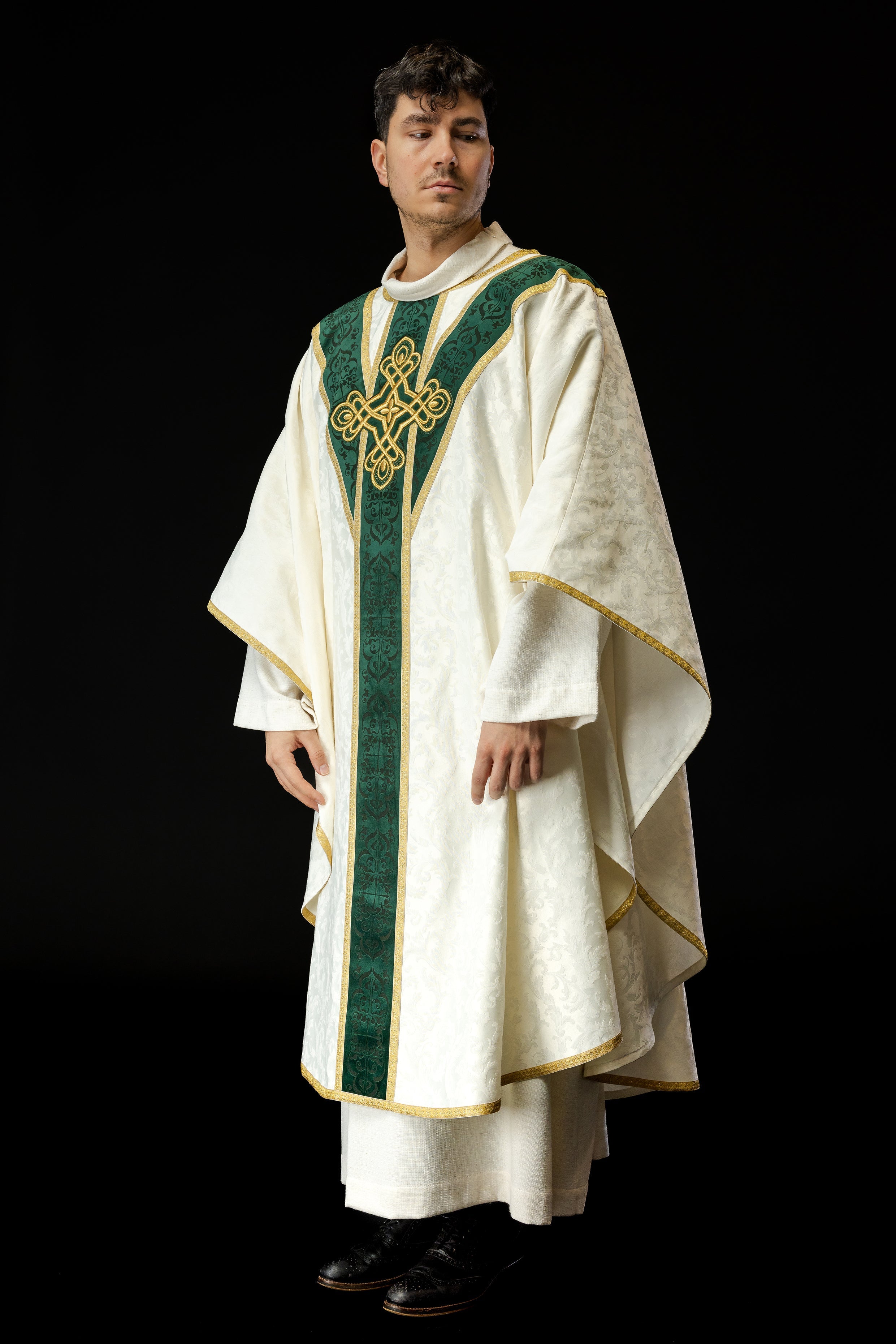 Handmade chasuble with velvet belt Handmade 7007