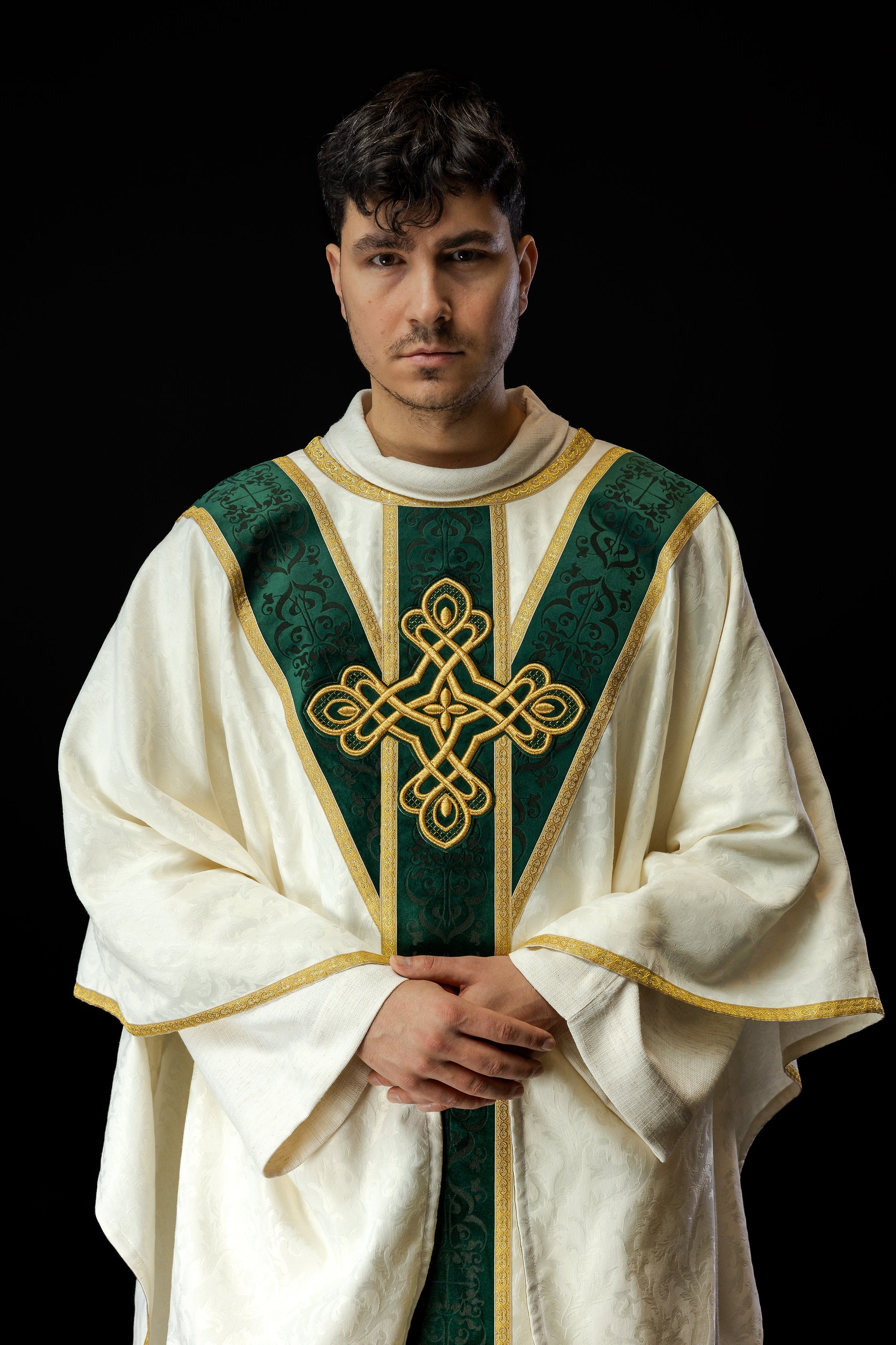 Handmade chasuble with velvet belt Handmade 7007 - HAFTINAUSA.COM