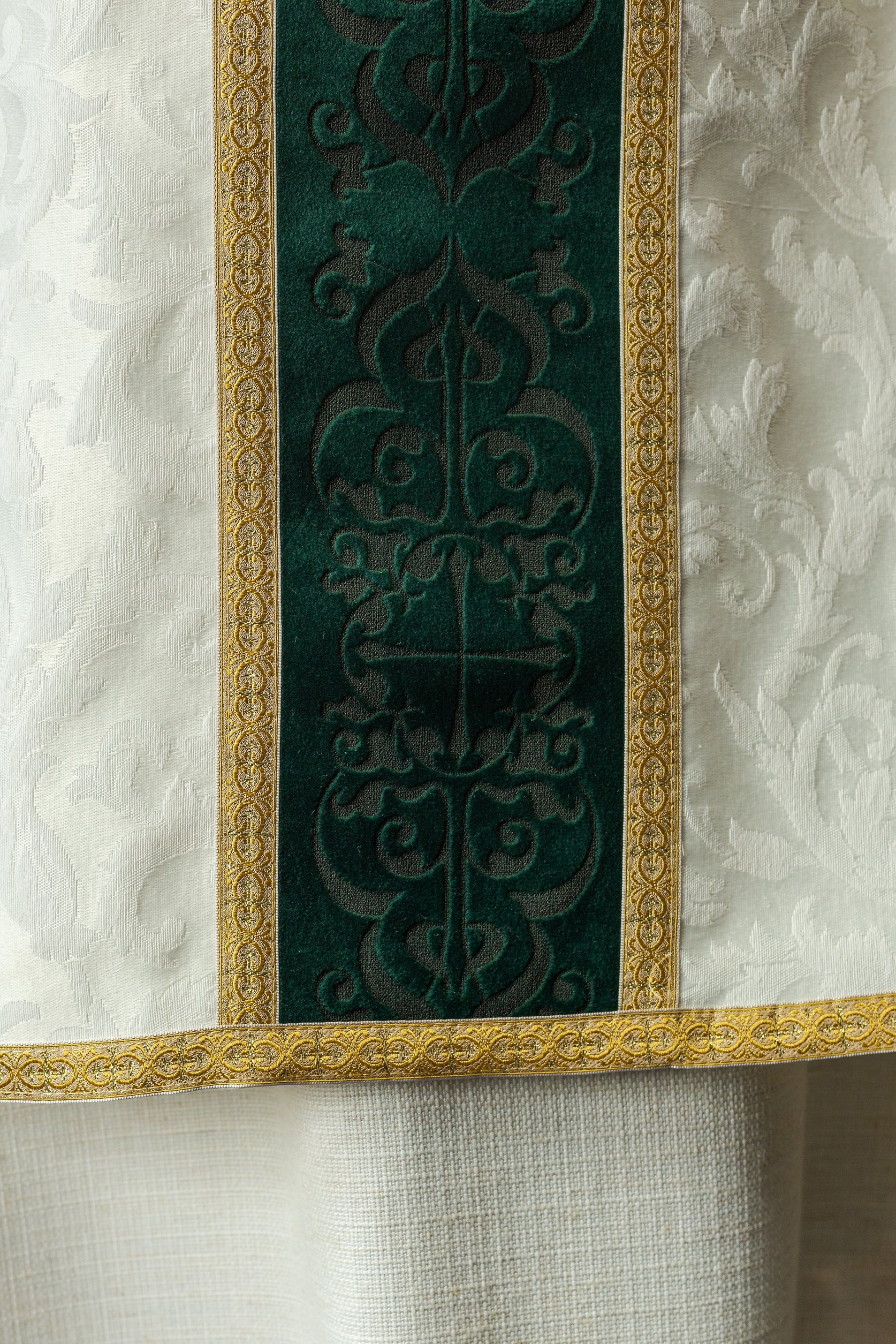 Handmade chasuble with velvet belt Handmade 7007