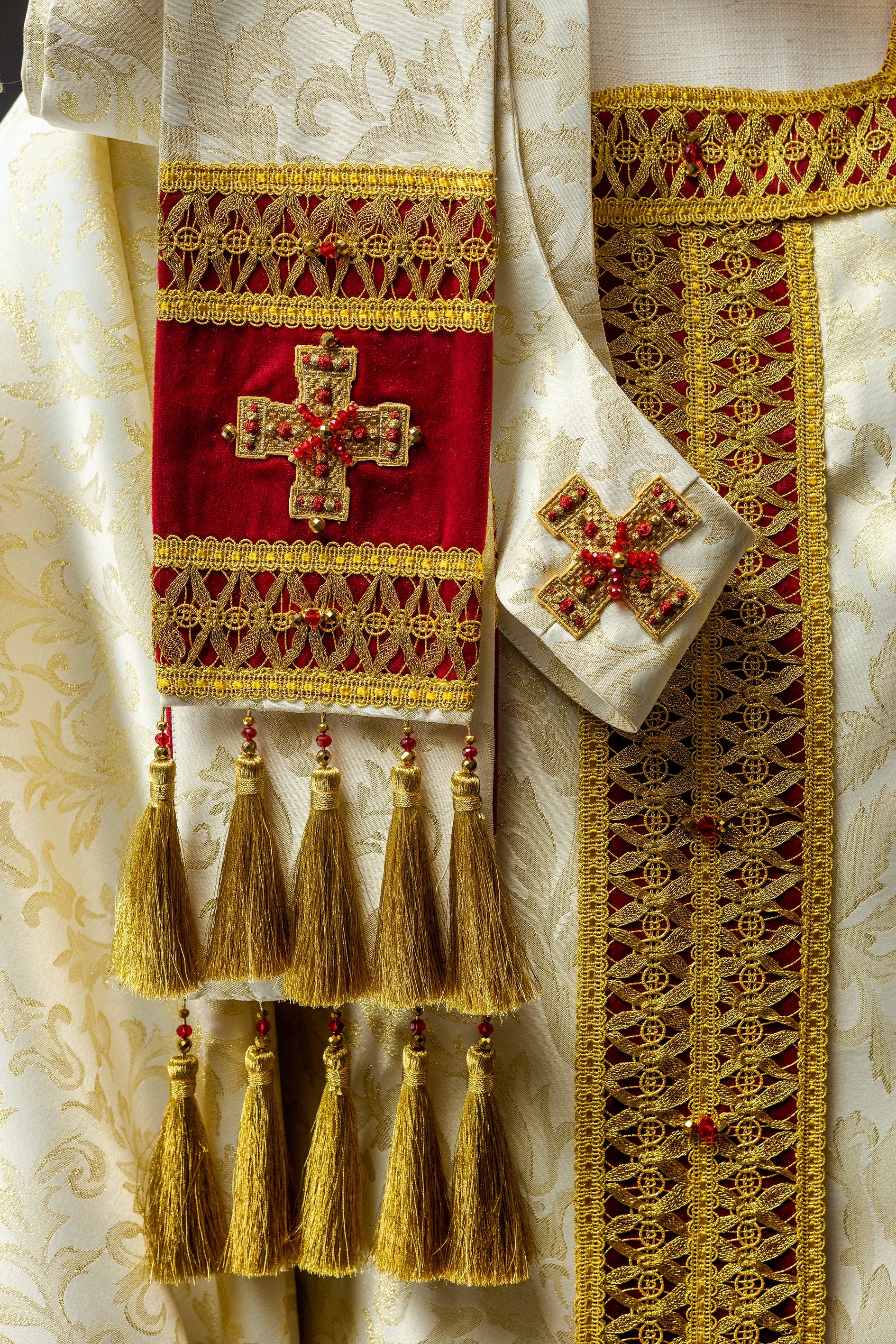 Handmade chasuble with natural stones Handmade 7009