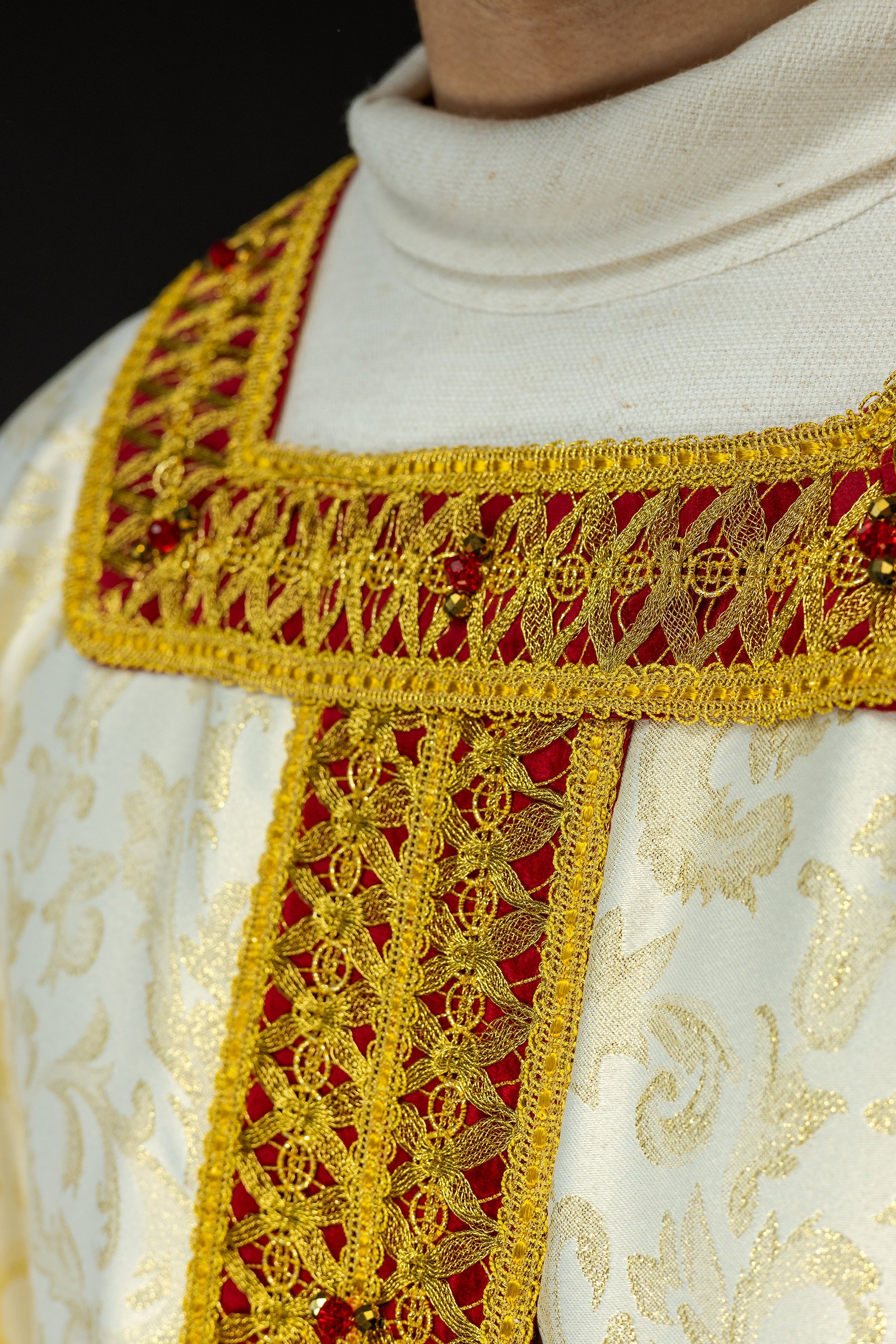 Handmade chasuble with natural stones Handmade 7009