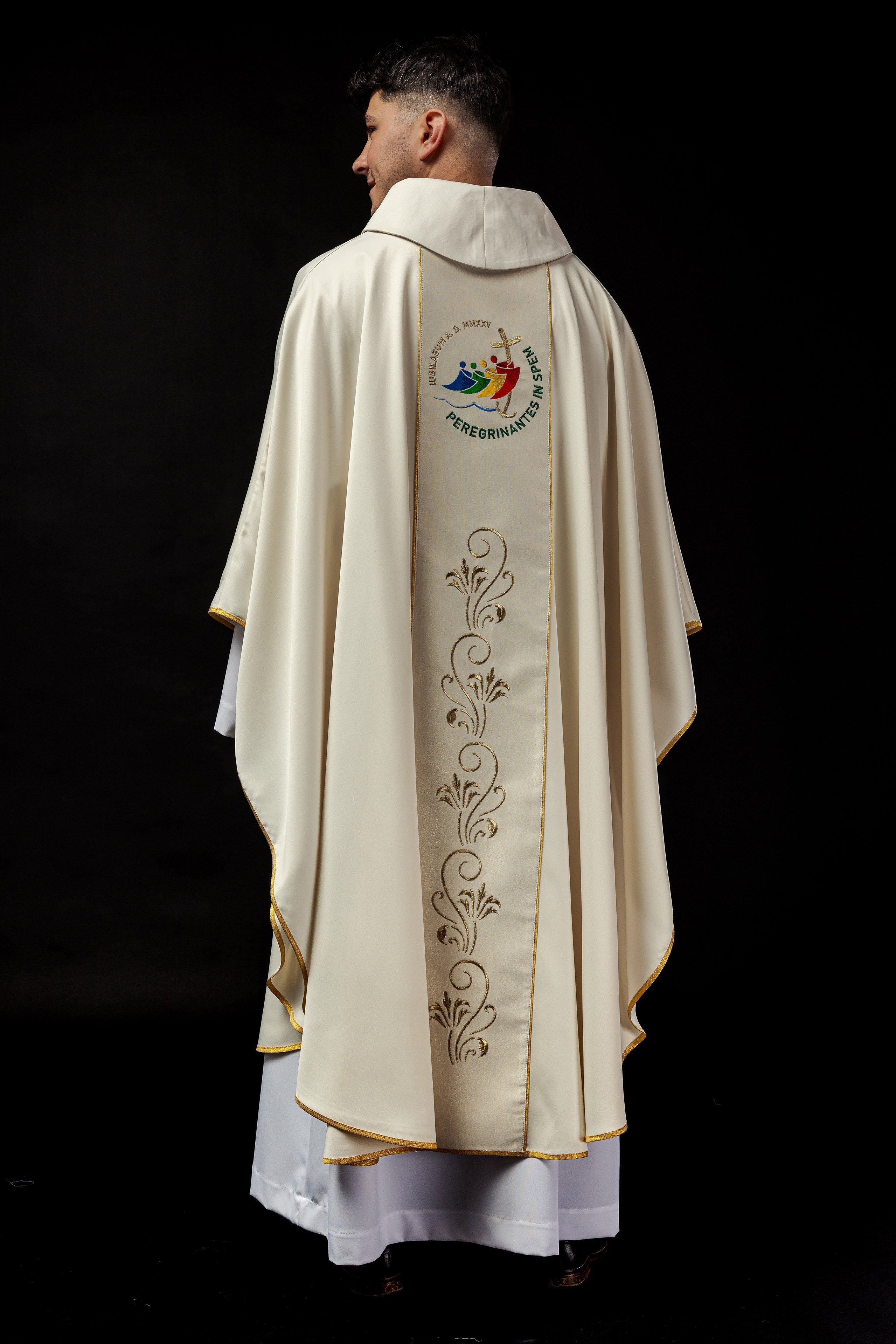 Chasuble with embroidered belt with jubilee logo ecru JUBILEE ROME 2025