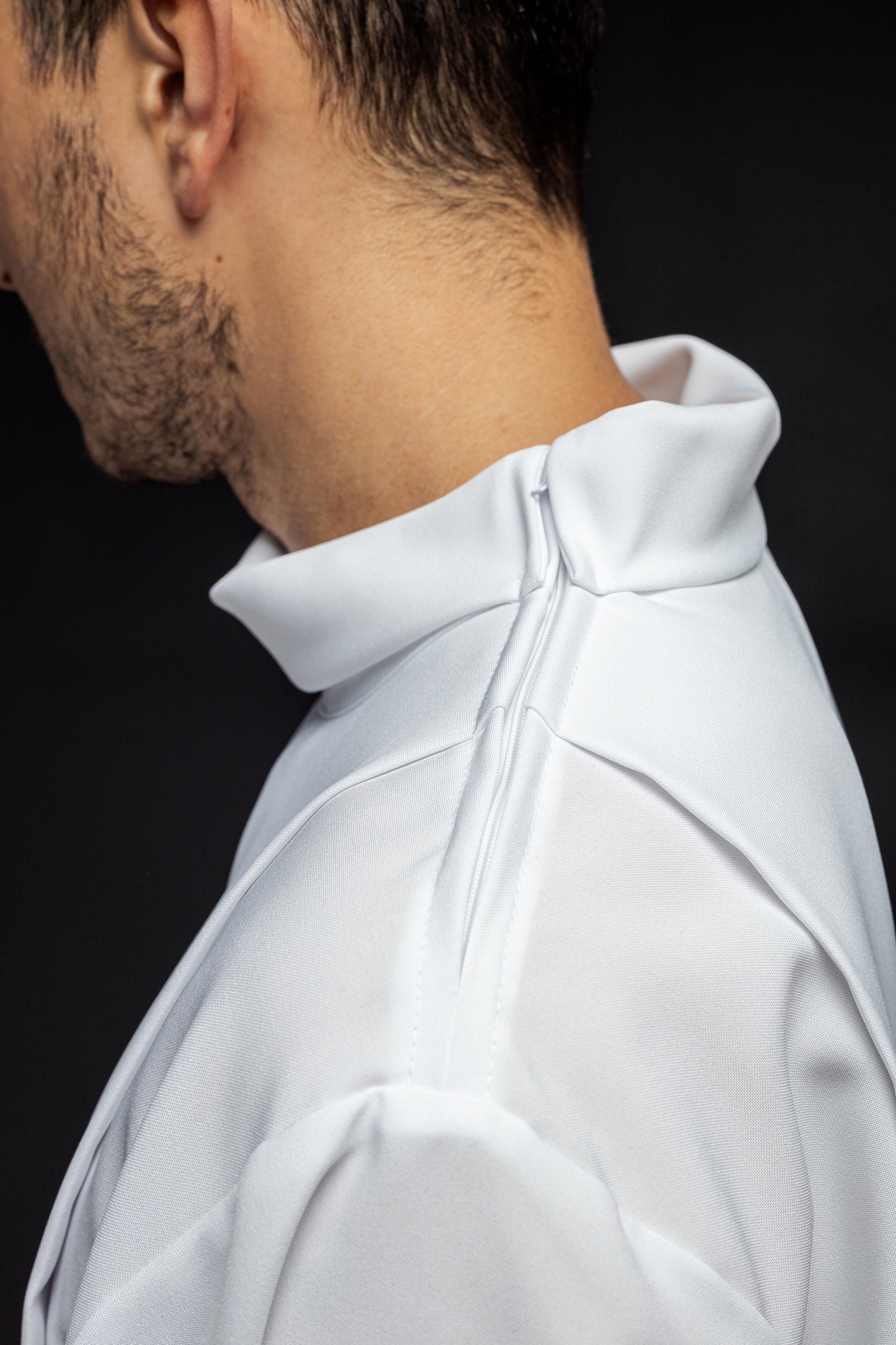 Embroidered priest's alb with neck collar in white