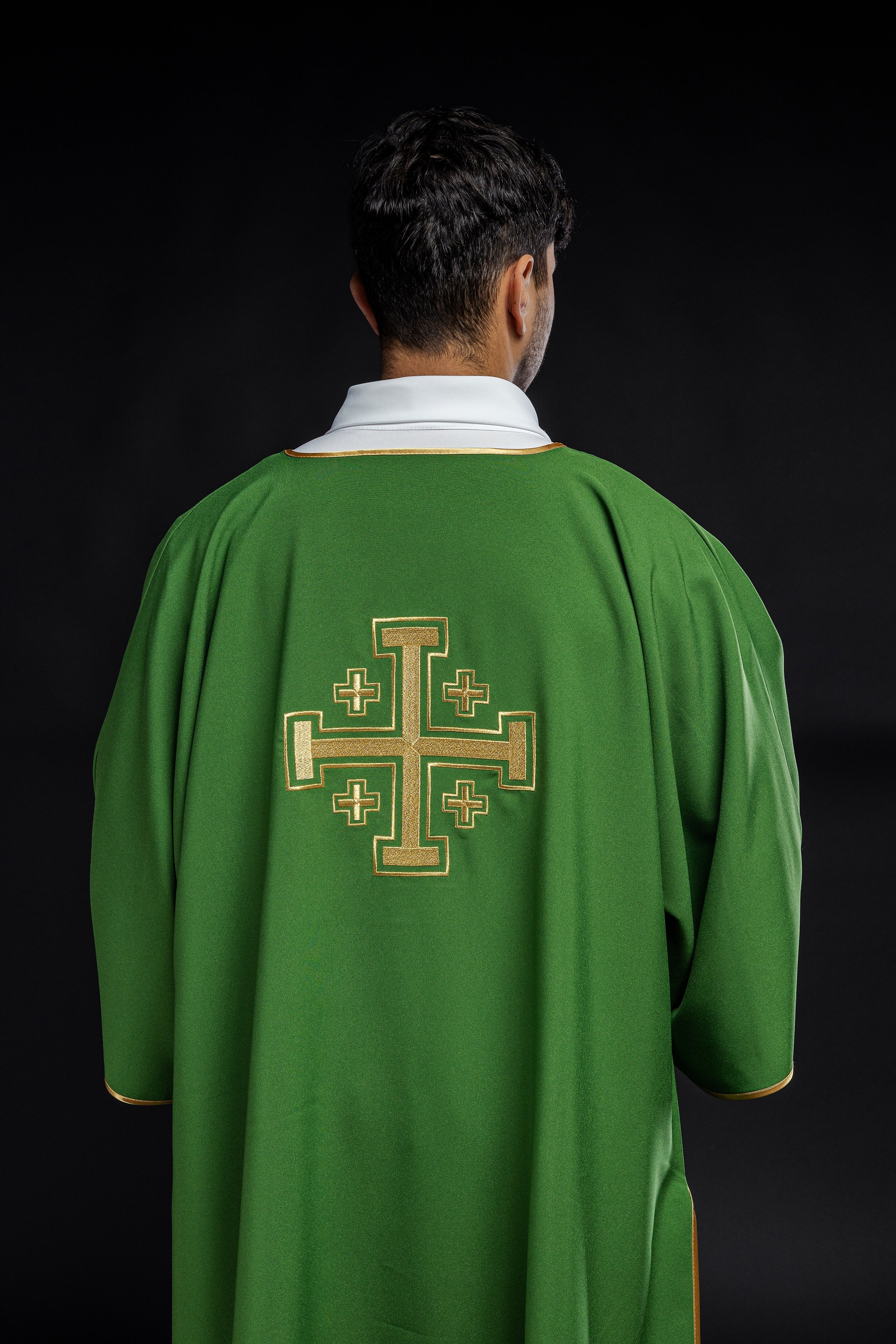 Deacon dalmatic in green with gold crosses - HAFTINAUSA.COM