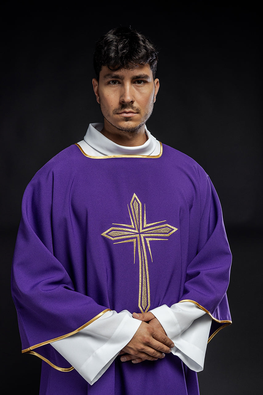 Purple dalmatic with embroidered gold cross - HAFTINAUSA.COM