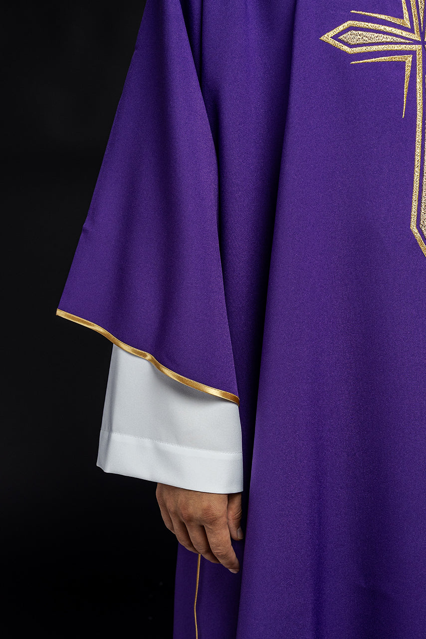 Purple dalmatic with embroidered gold cross - HAFTINAUSA.COM