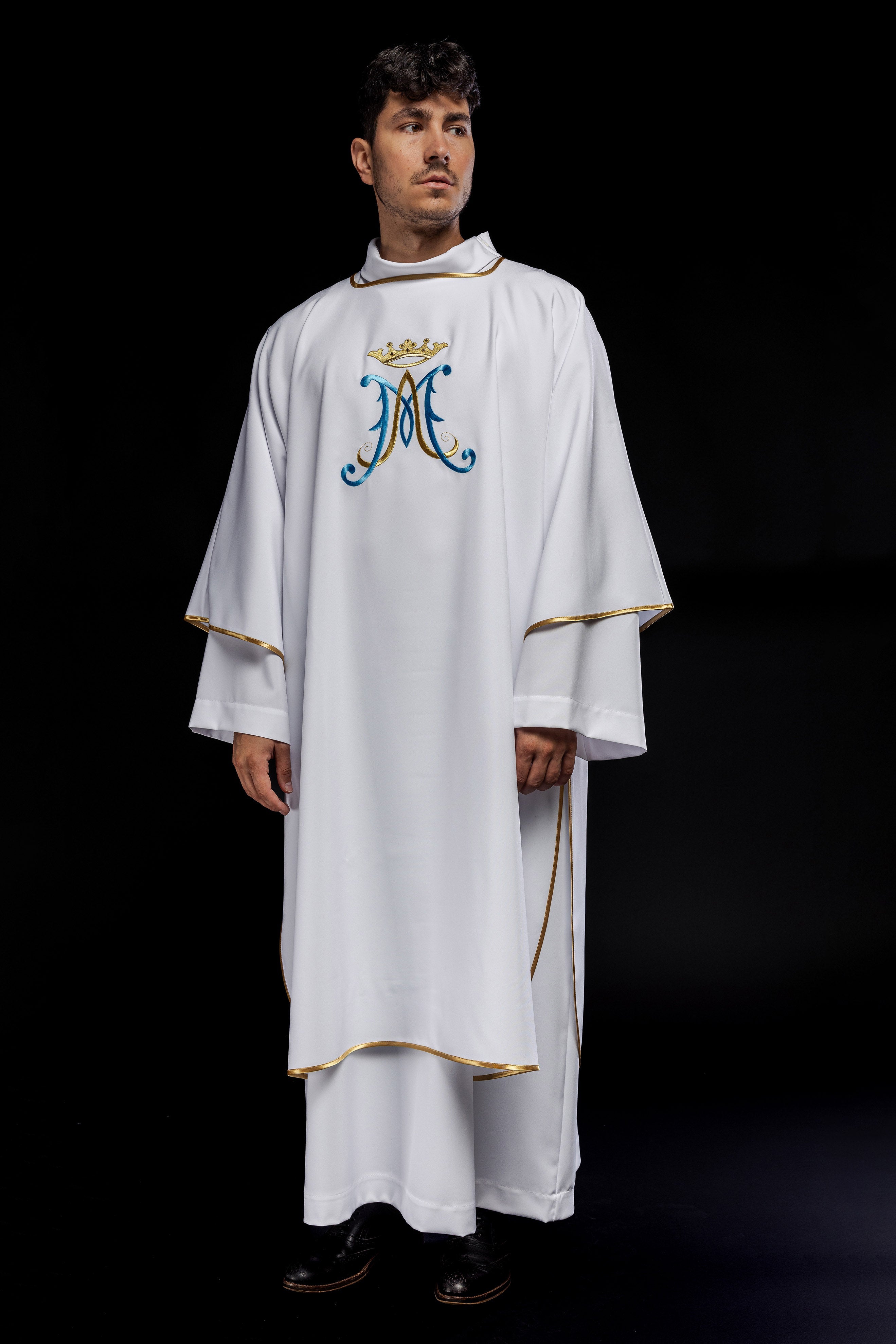 White dalmatic chasuble with Marian embroidery