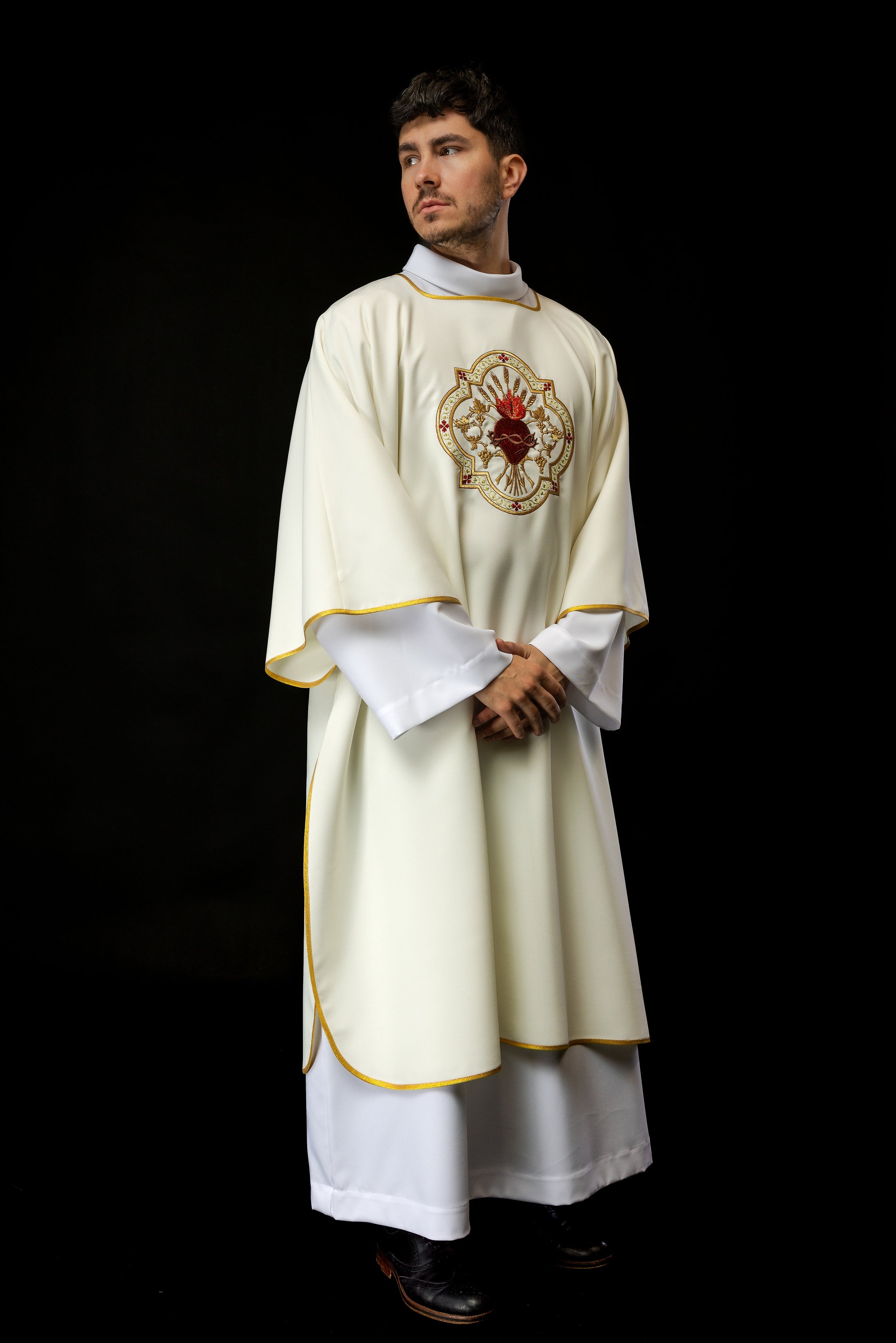 Deacons dalmatic with the Sacred Heart of Jesus and Eucharistic Chalice embroidery - HAFTINAUSA.COM