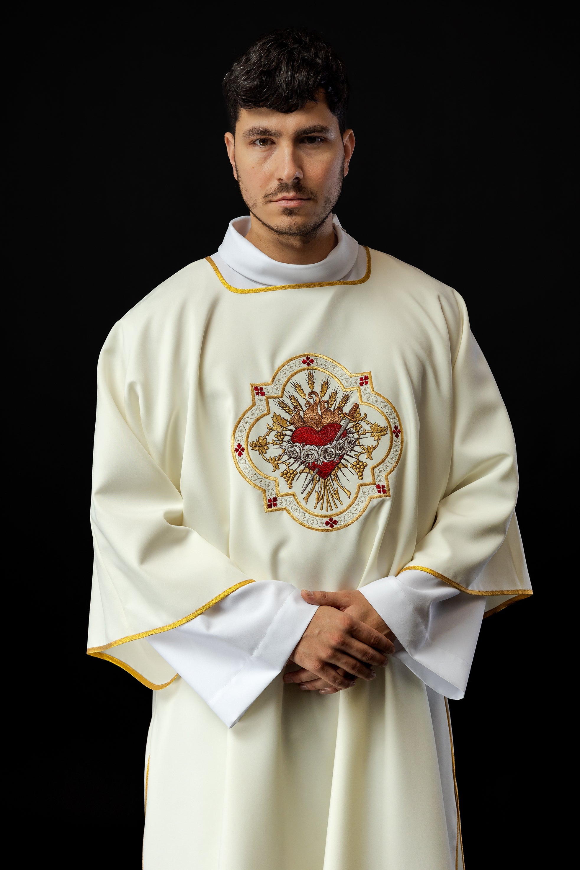 Dalmatic with the motif of the Immaculate Heart of Mary