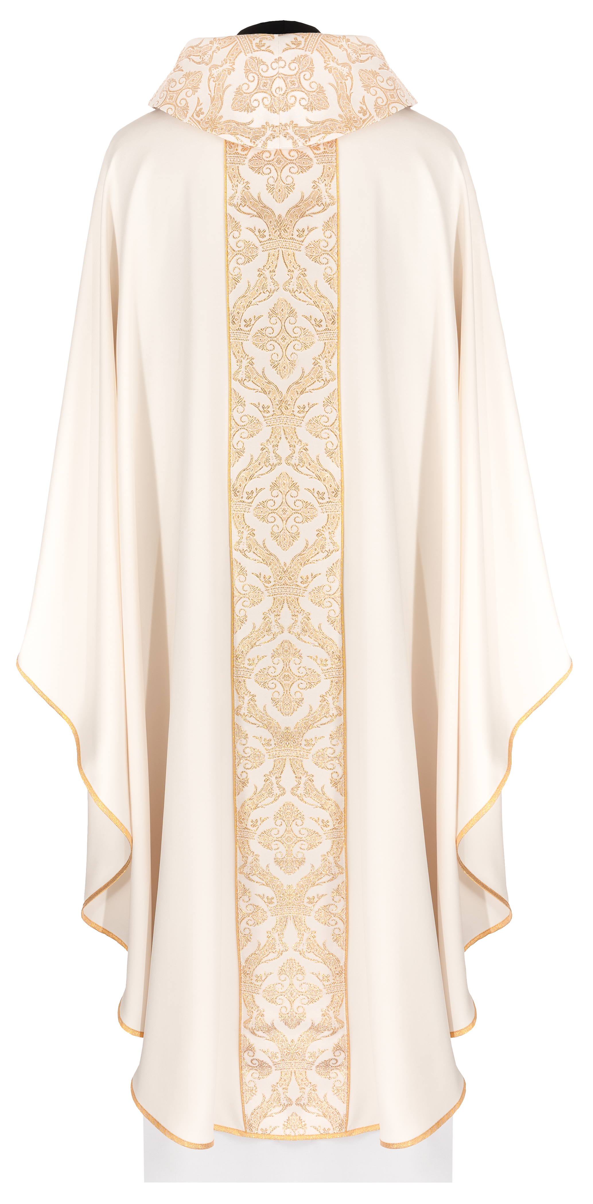 Liturgical chasuble with an embroidered band and collar in ecru color