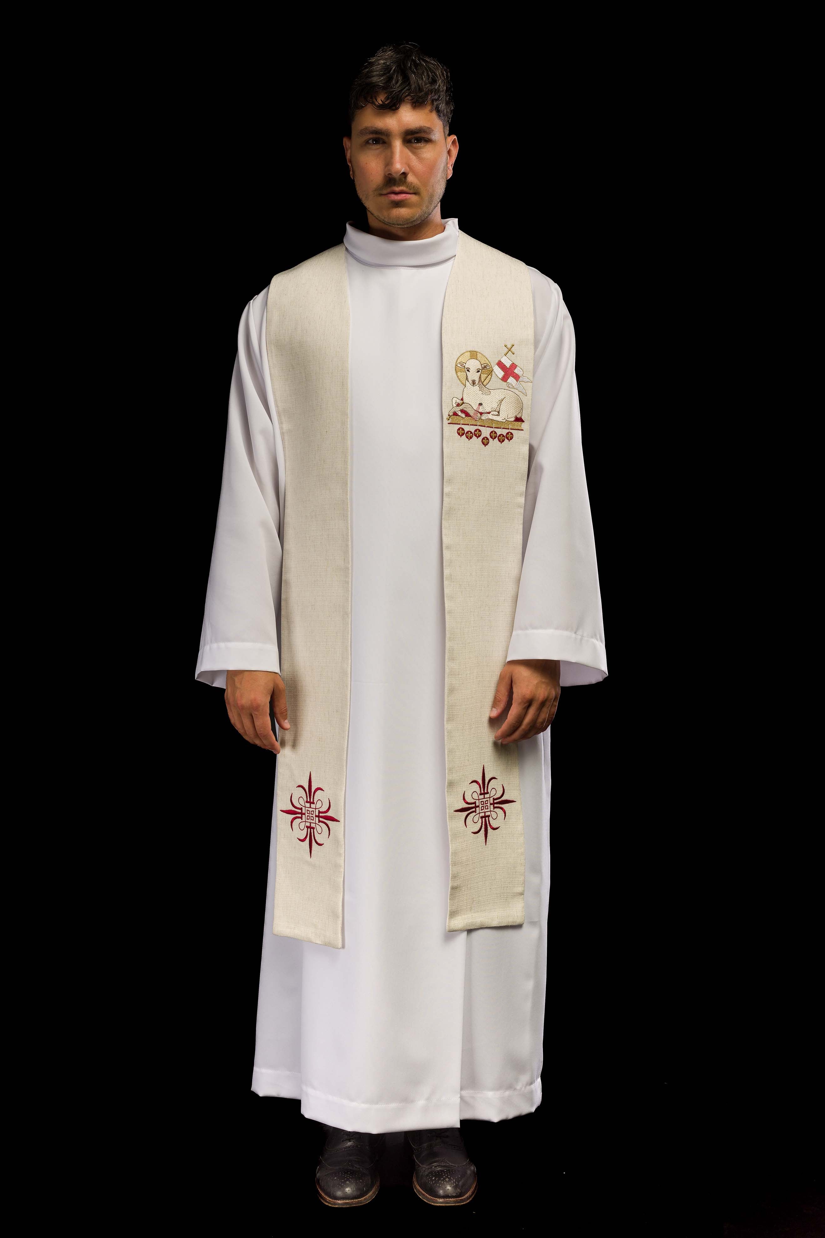 Priestly stole with a lamb motif in ecru