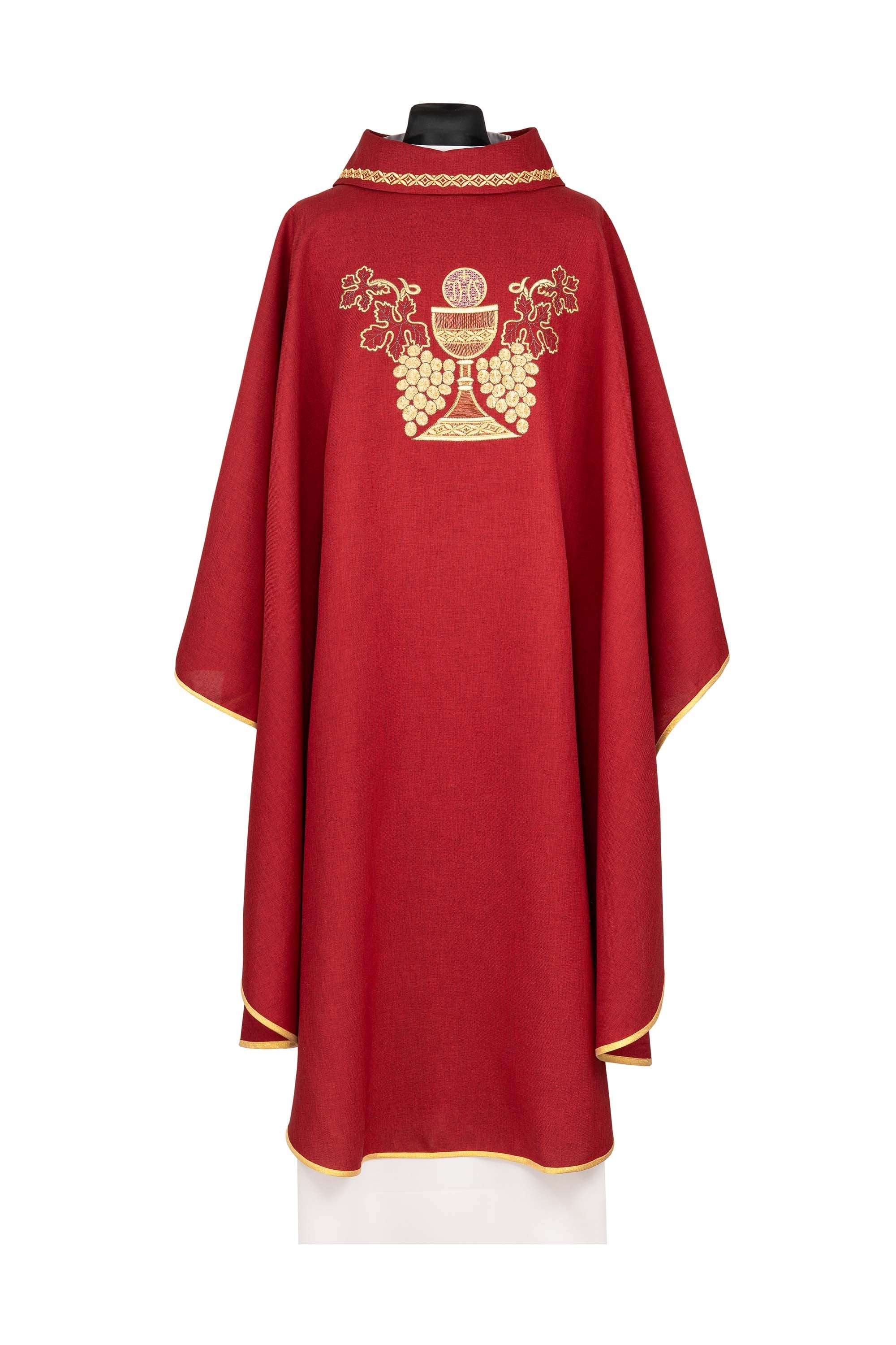 Embroidered chasuble – Red Chalice and Grapevine motif