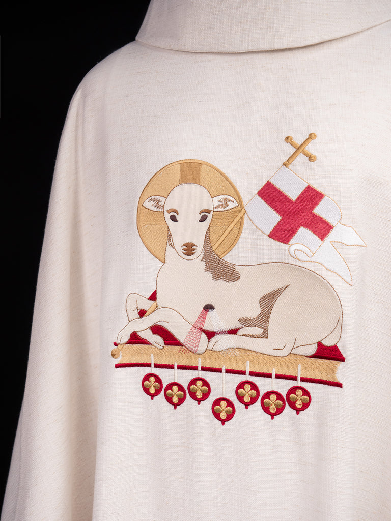 Chasuble embroidered with Lamb symbol in ecru