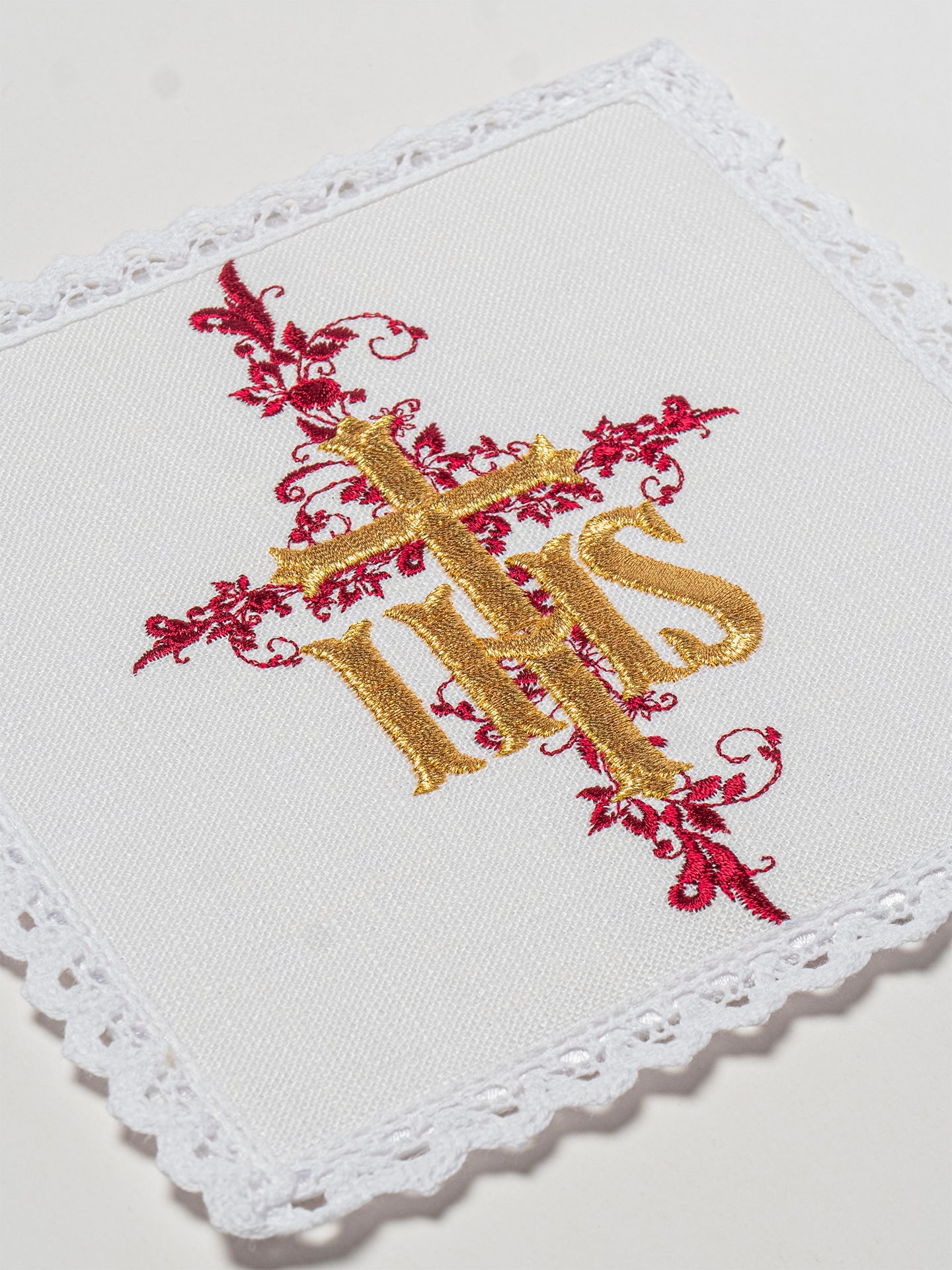 Mass linen chalices set with red cross and gold IHS - HAFTINAUSA.COM