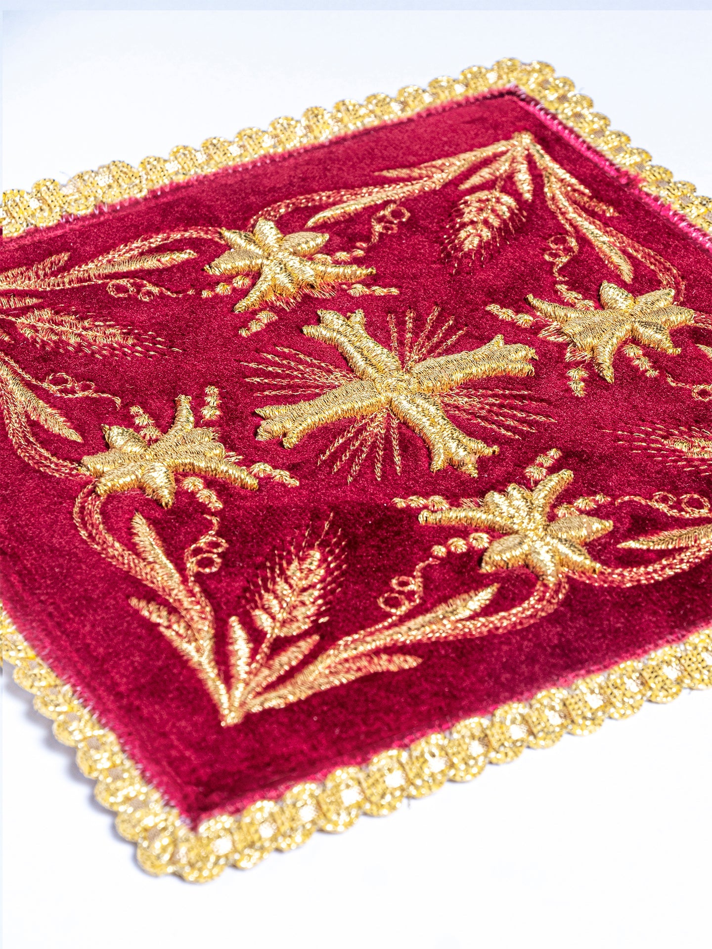 Burgundy chalice linens made from velvet and linen - HAFTINAUSA.COM