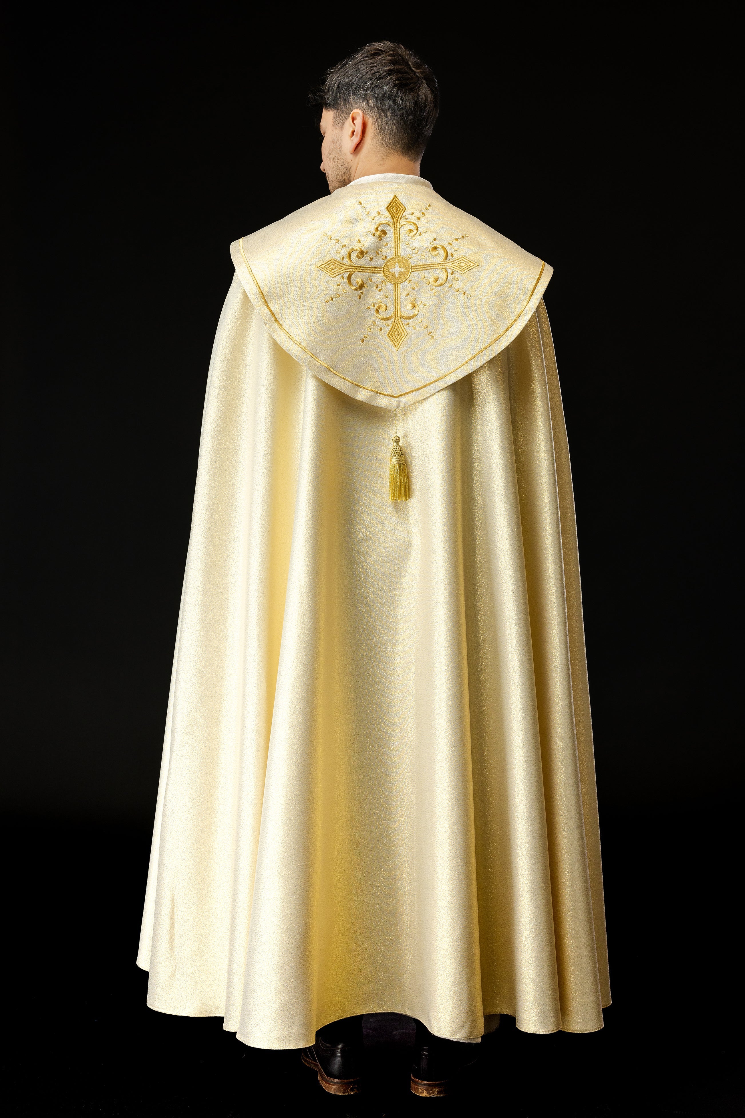 Gold embroidered liturgical cape - HAFTINAUSA.COM