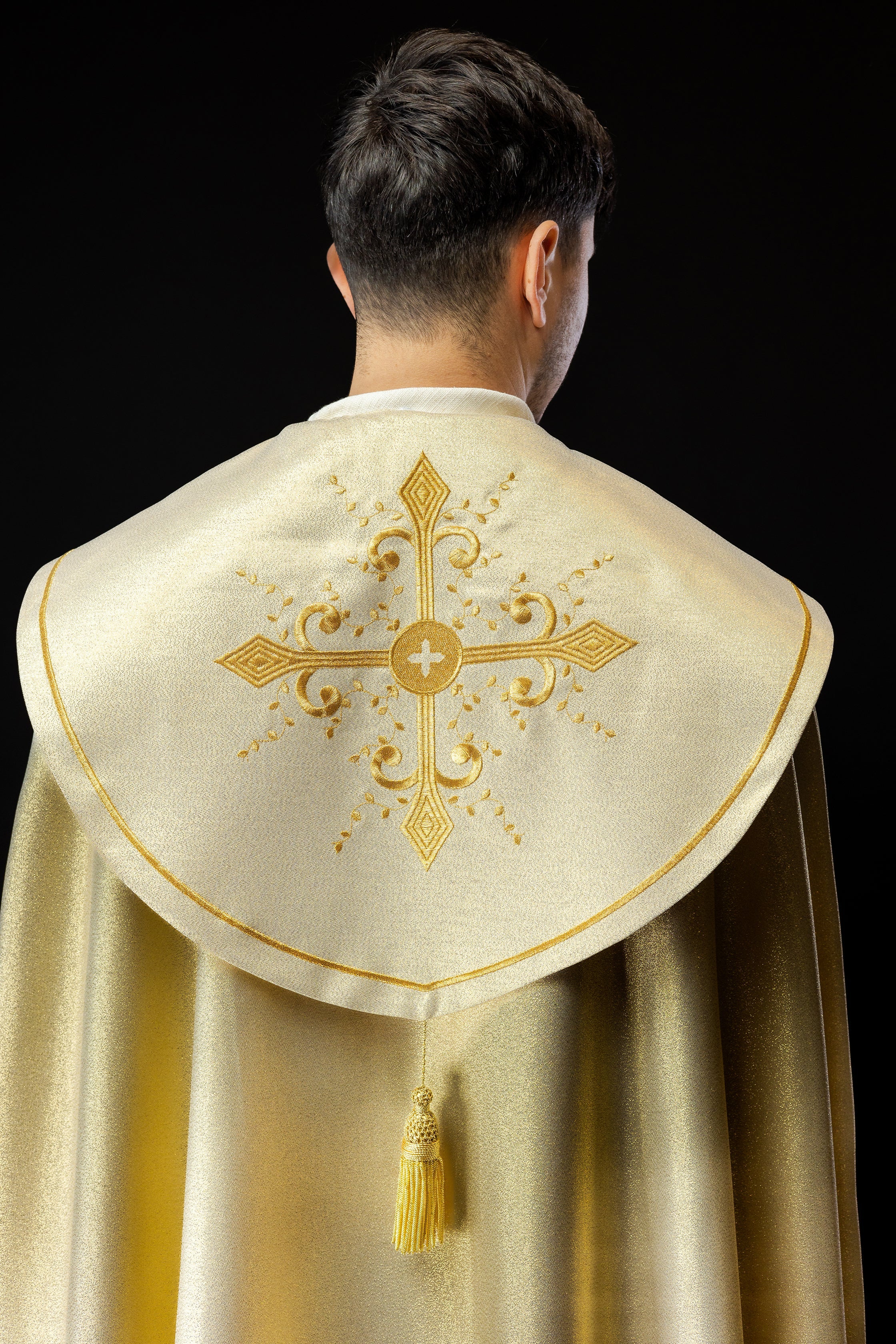 Gold embroidered liturgical cape - HAFTINAUSA.COM